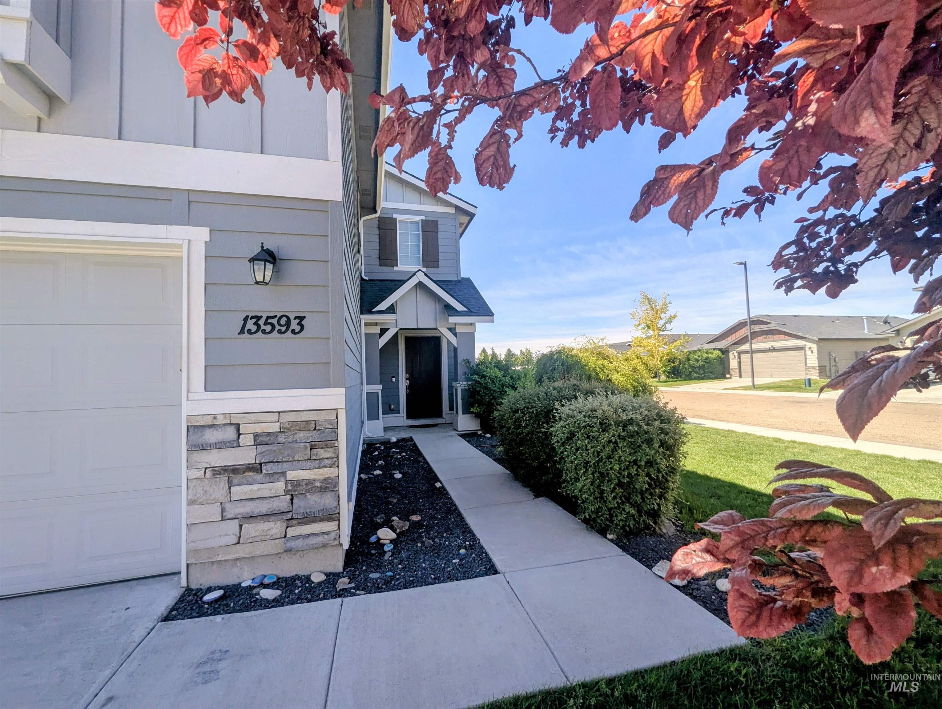 13593 Cocoa Beach Street, Caldwell, Idaho 83607, 3 Bedrooms, 2.5 Bathrooms, Residential For Sale, Price $374,900,MLS 98990025