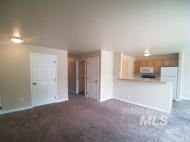 10072 W W. Garverdale Ln., Boise, Idaho 83704, 3 Bedrooms, 2 Bathrooms, Residential Income For Sale, Price $995,000, 98990026