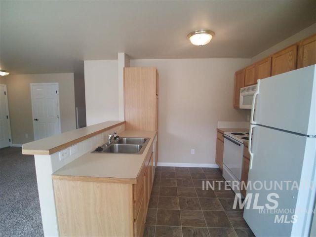10072 W W. Garverdale Ln., Boise, Idaho 83704, 3 Bedrooms, 2 Bathrooms, Residential Income For Sale, Price $995,000, 98990026