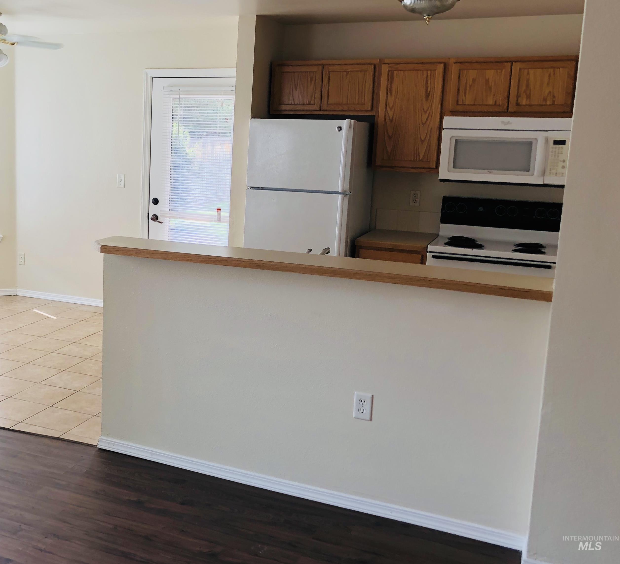 10072 W W. Garverdale Ln., Boise, Idaho 83704, 3 Bedrooms, 2 Bathrooms, Residential Income For Sale, Price $995,000, 98990026