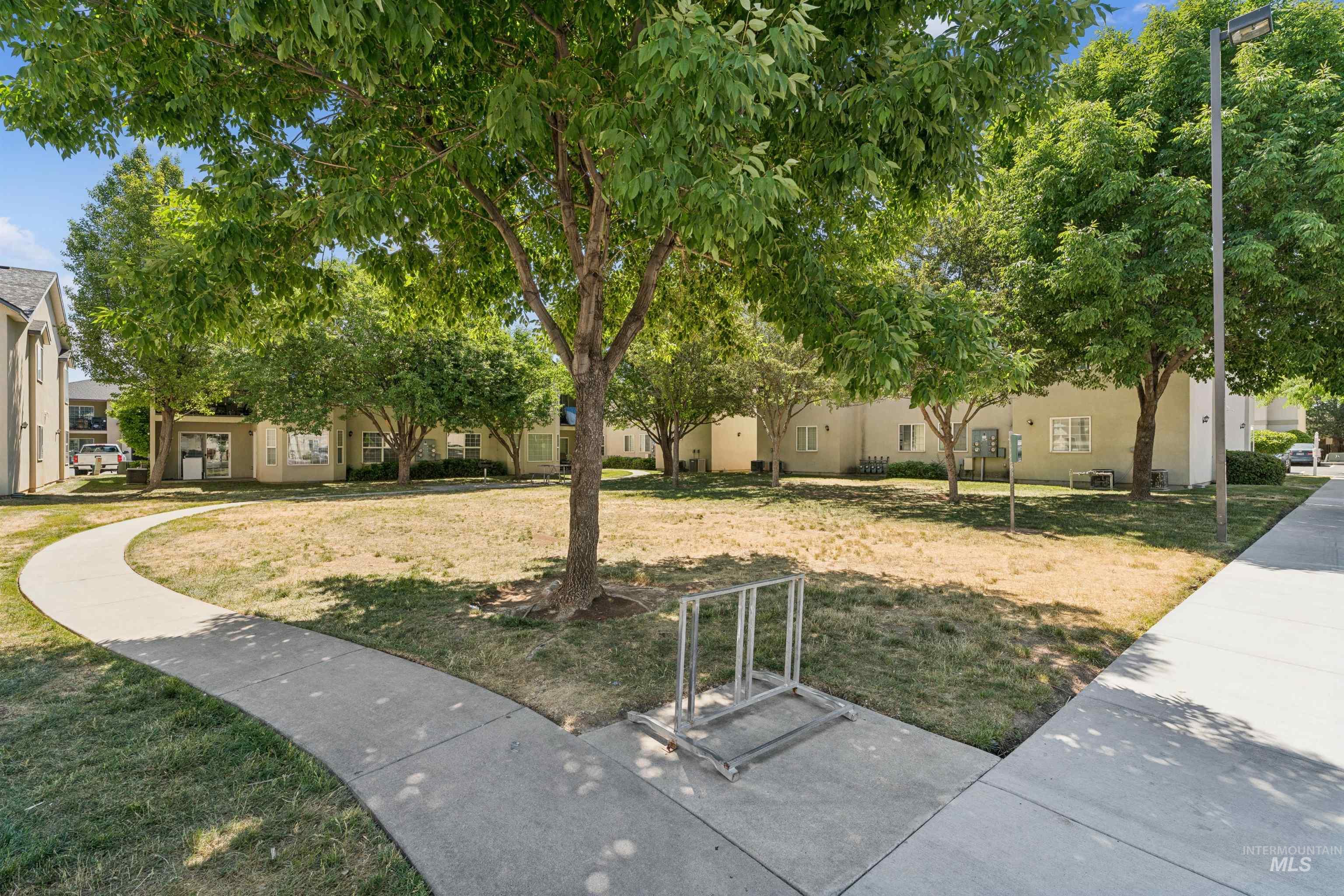 10072 W W. Garverdale Ln., Boise, Idaho 83704, 3 Bedrooms, 2 Bathrooms, Residential Income For Sale, Price $995,000, 98990026