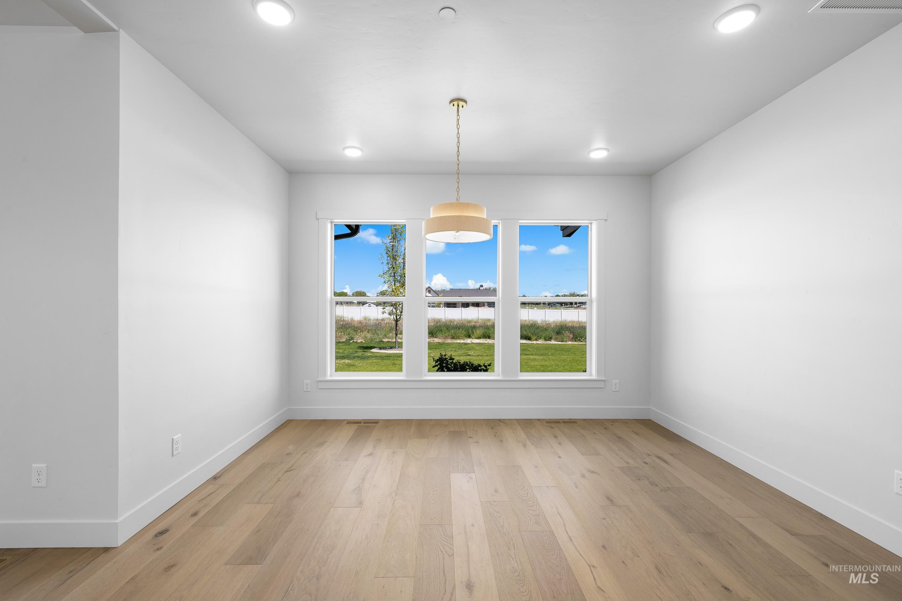 15300 Rhodes Ct, Caldwell, Idaho 83607, 4 Bedrooms, 2.5 Bathrooms, Residential For Sale, Price $1,095,000,MLS 98990027