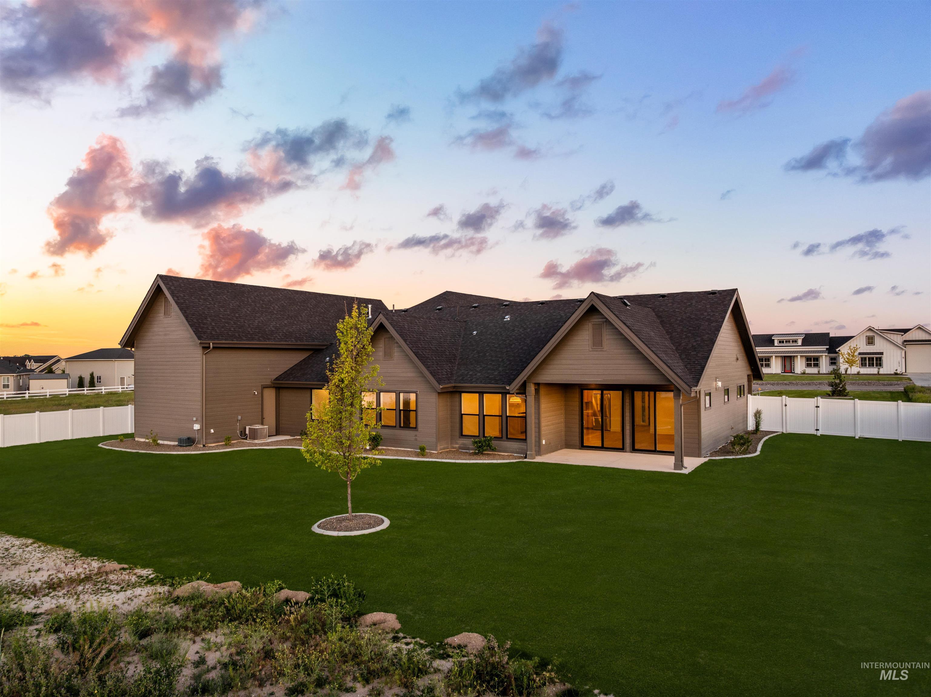 15300 Rhodes Ct, Caldwell, Idaho 83607, 4 Bedrooms, 2.5 Bathrooms, Residential For Sale, Price $1,095,000,MLS 98990027
