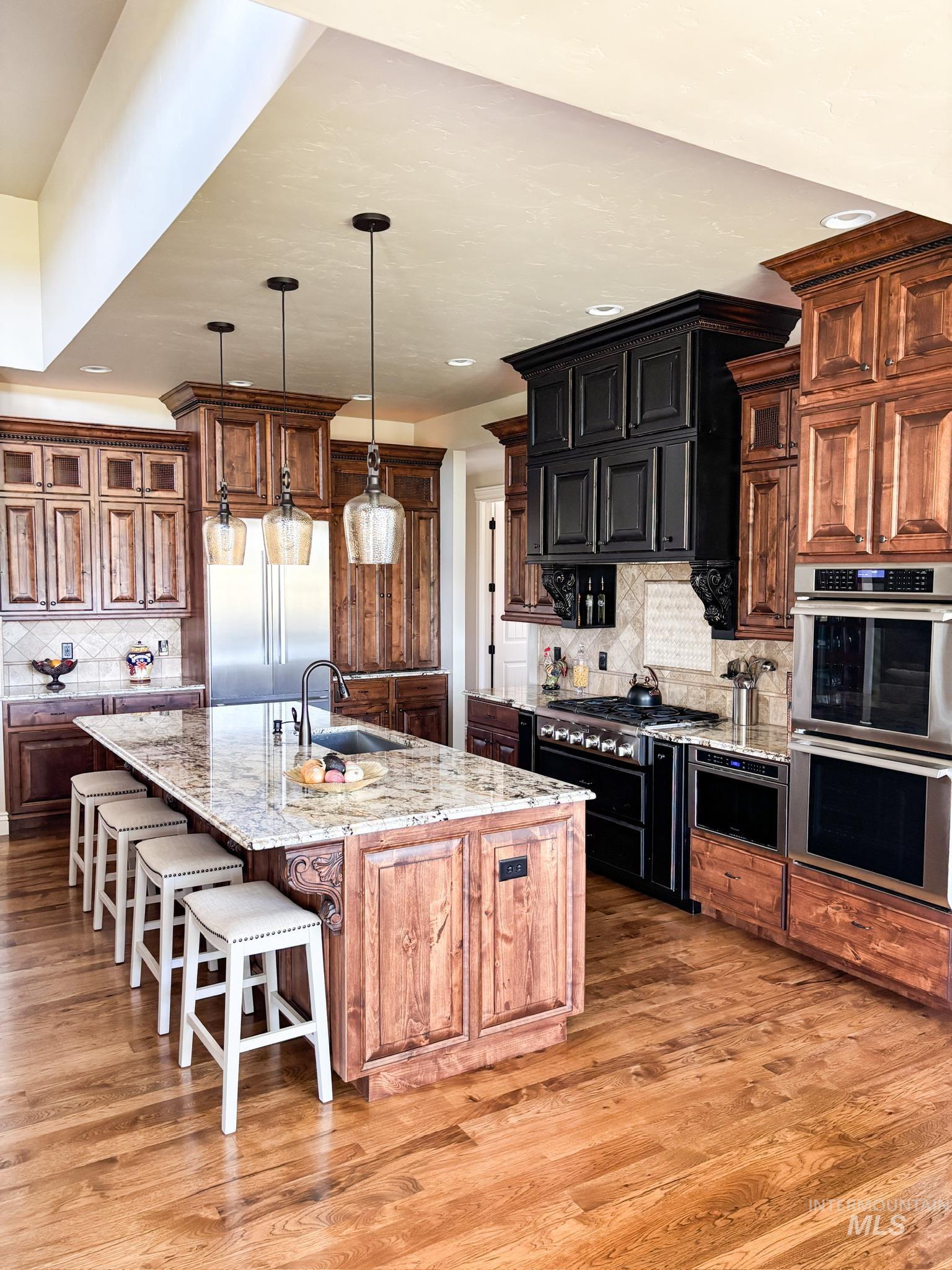 4535 W Braveheart St., Eagle, Idaho 83616-6778, 4 Bedrooms, 3.5 Bathrooms, Residential For Sale, Price $899,900,MLS 98990028