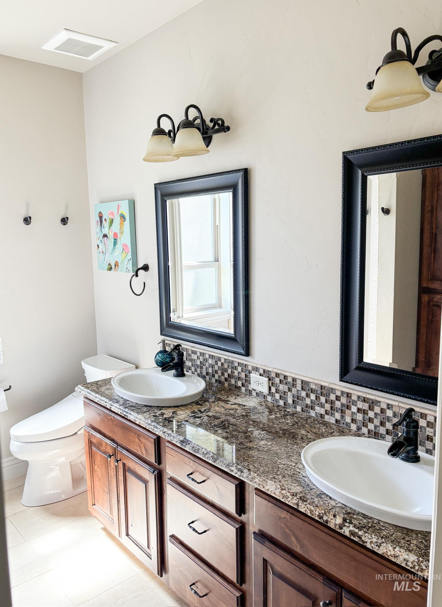 4535 W Braveheart St., Eagle, Idaho 83616-6778, 4 Bedrooms, 3.5 Bathrooms, Residential For Sale, Price $899,900,MLS 98990028