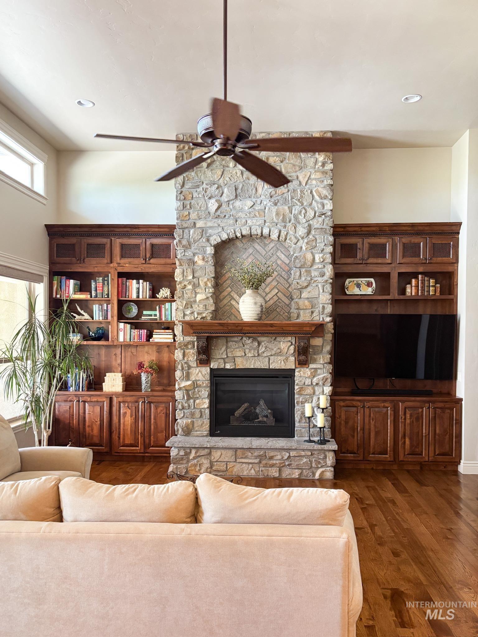 4535 W Braveheart St., Eagle, Idaho 83616-6778, 4 Bedrooms, 3.5 Bathrooms, Residential For Sale, Price $899,900,MLS 98990028