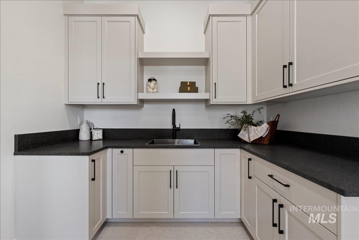 16908 Long Meadow Drive, Caldwell, Idaho 83607, 4 Bedrooms, 3 Bathrooms, Residential For Sale, Price $1,500,000,MLS 98990029
