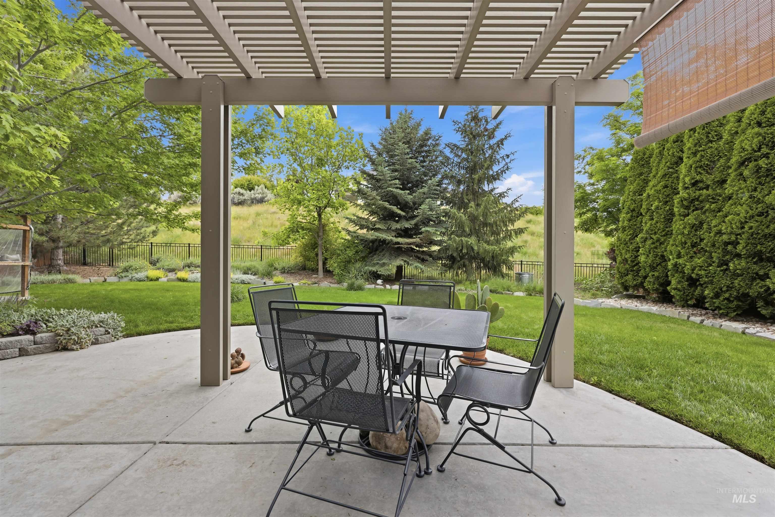 4695 W Farm View Dr., Boise, Idaho 83714, 4 Bedrooms, 2.5 Bathrooms, Residential For Sale, Price $754,000,MLS 98990031