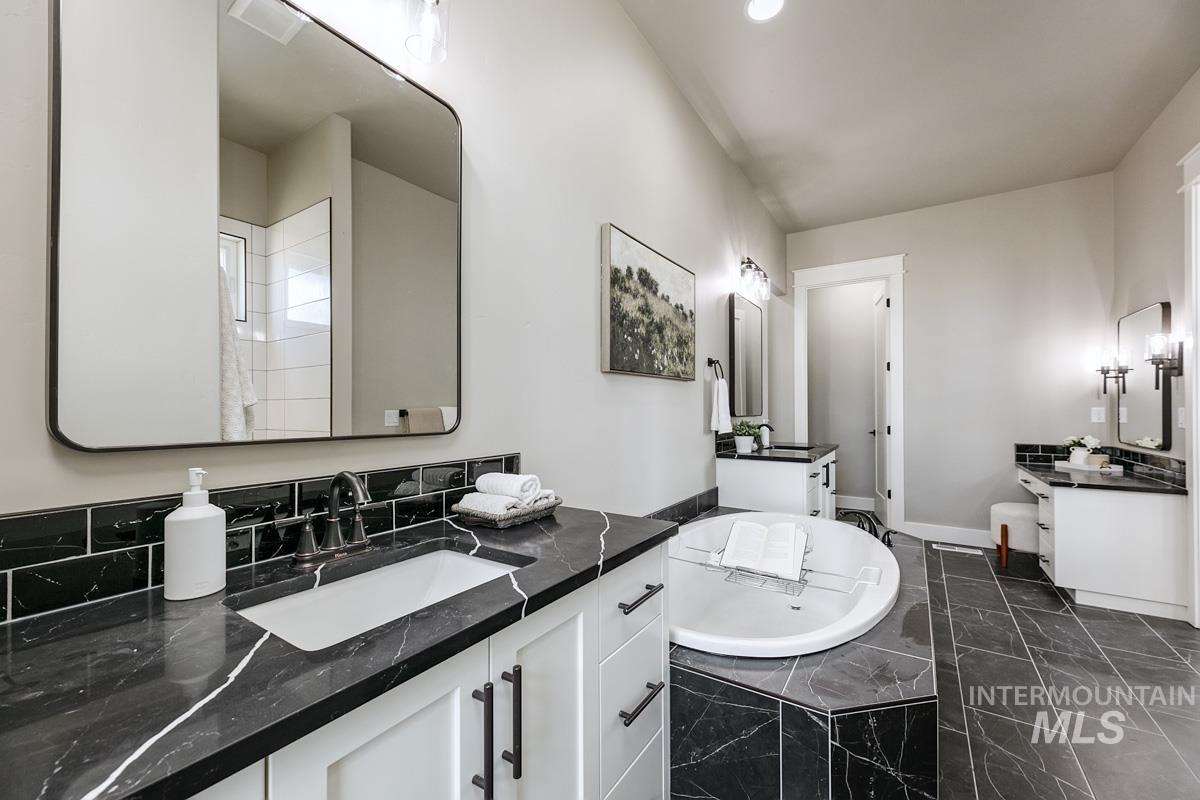 24860 Farm Dale Ave, Caldwell, Idaho 83607, 3 Bedrooms, 3 Bathrooms, Residential For Sale, Price $1,275,000,MLS 98990034