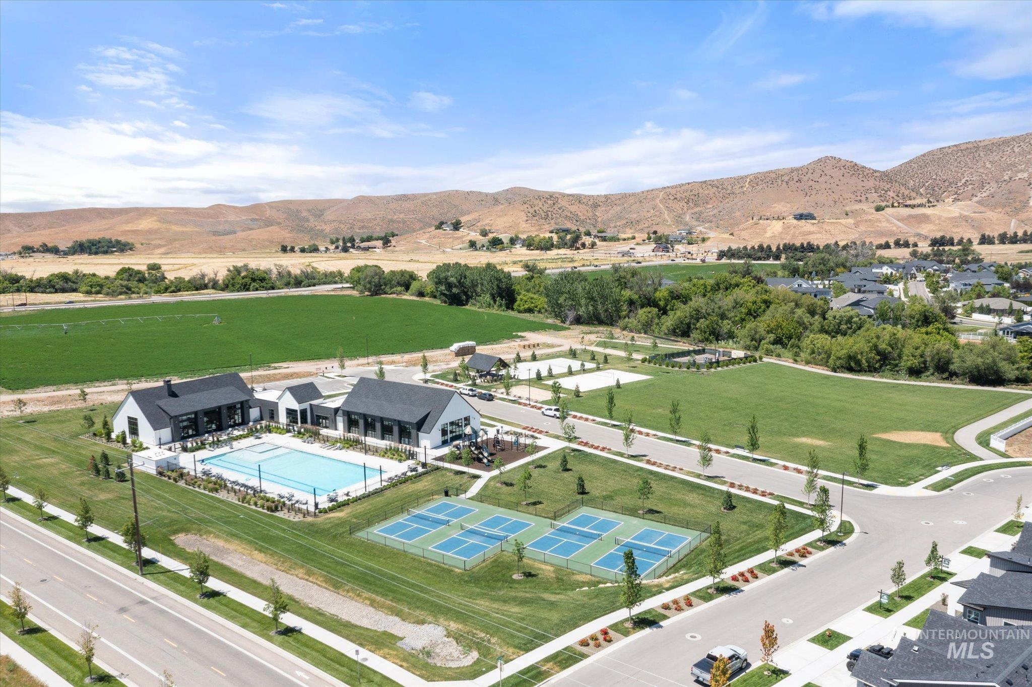 14060 N Quail Covey Way, Boise, Idaho 83714, 4 Bedrooms, 4 Bathrooms, Residential For Sale, Price $1,130,000,MLS 98990036