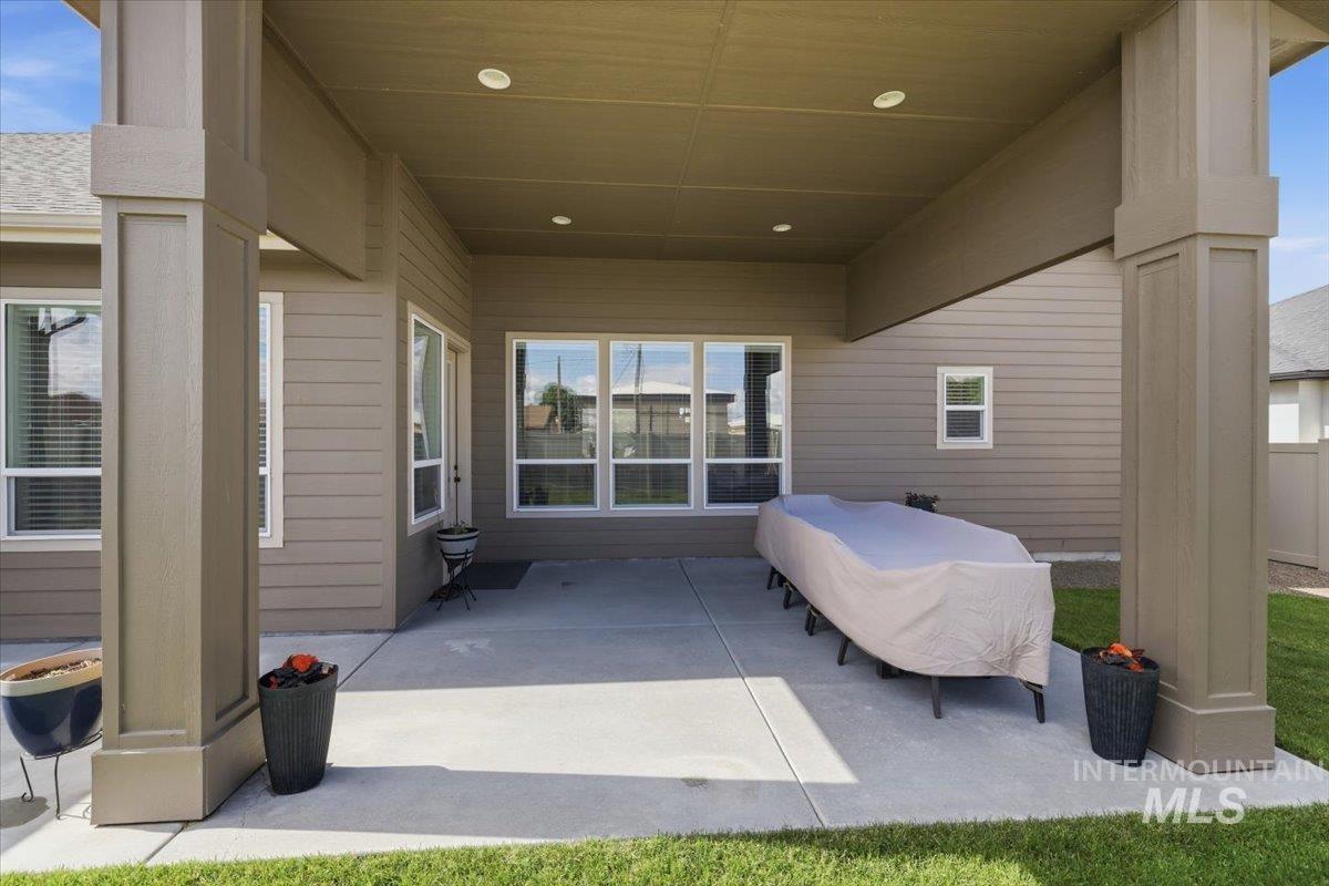 8922 E Lavender Dr, Nampa, Idaho 83687, 3 Bedrooms, 3 Bathrooms, Residential For Sale, Price $739,000, 98990037