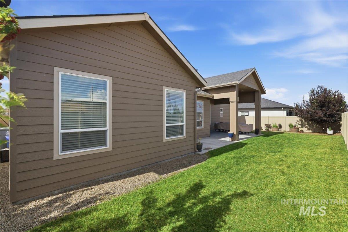 8922 E Lavender Dr, Nampa, Idaho 83687, 3 Bedrooms, 3 Bathrooms, Residential For Sale, Price $739,000, 98990037