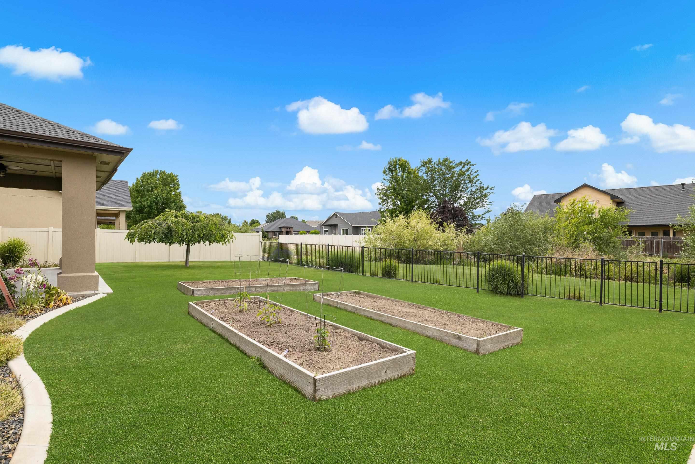 1031 N Mira Way, Star, Idaho 83669-5977, 3 Bedrooms, 2 Bathrooms, Residential For Sale, Price $549,900, 98990040