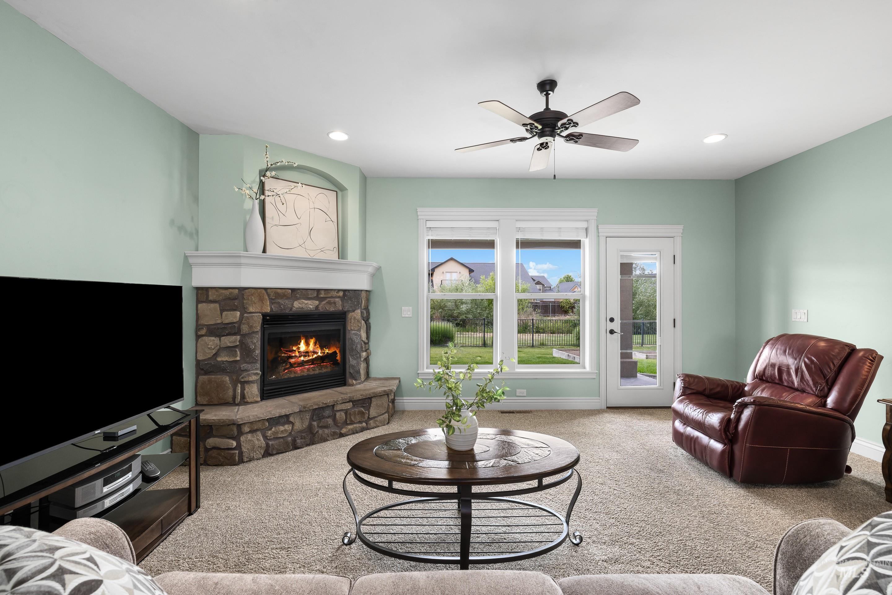 1031 N Mira Way, Star, Idaho 83669-5977, 3 Bedrooms, 2 Bathrooms, Residential For Sale, Price $549,900, 98990040