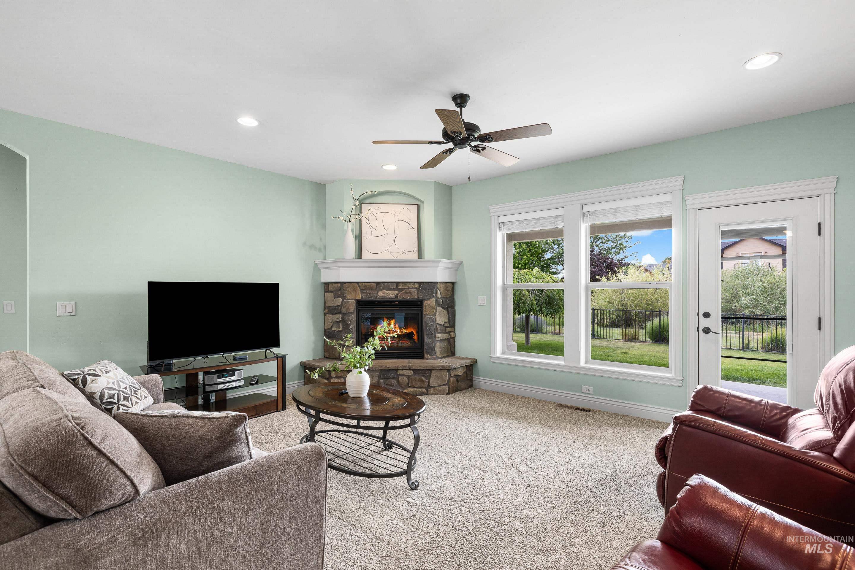 1031 N Mira Way, Star, Idaho 83669-5977, 3 Bedrooms, 2 Bathrooms, Residential For Sale, Price $549,900, 98990040