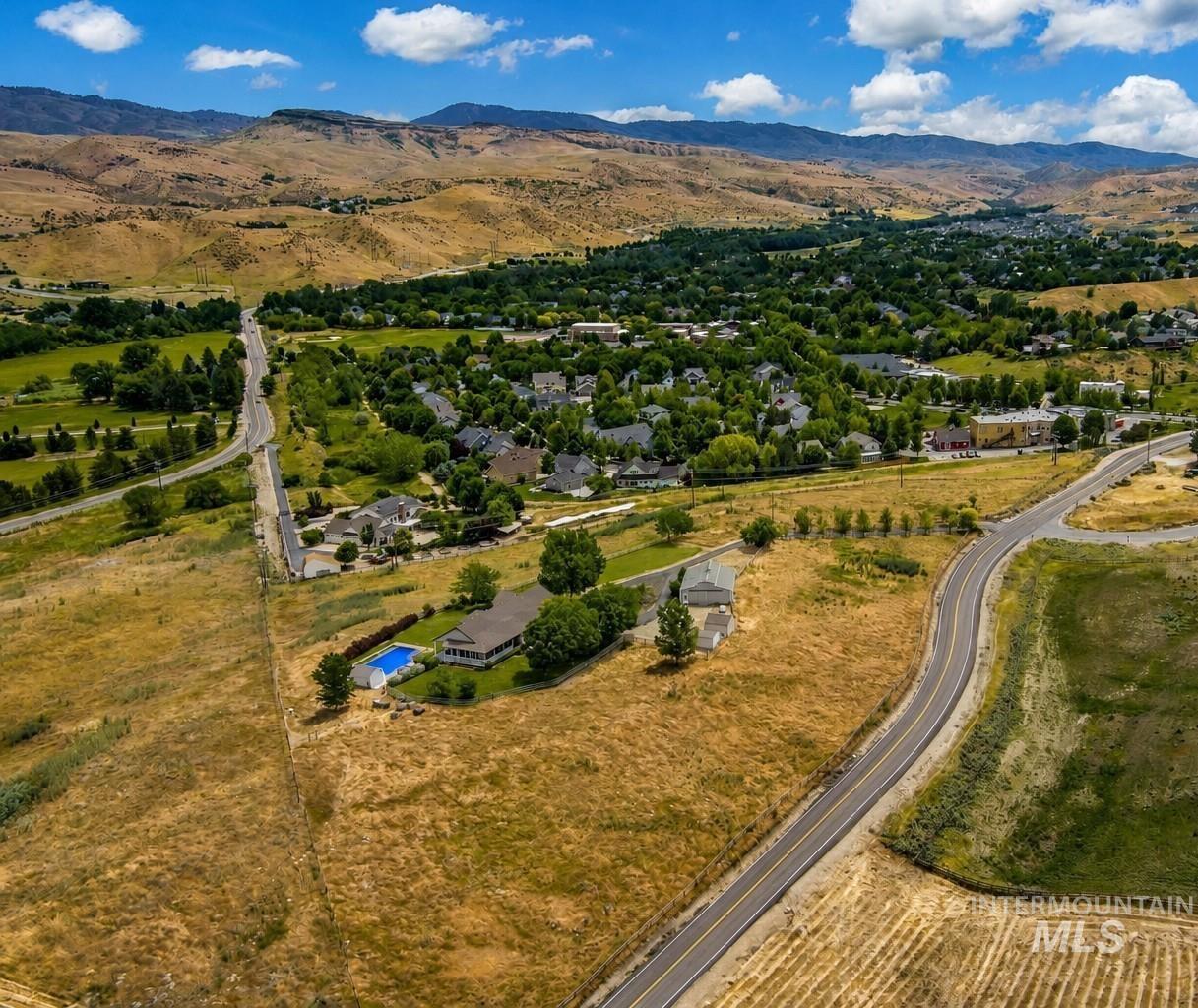 13600 N Seaman Gulch Rd, Boise, Idaho 83714, 3 Bedrooms, 2 Bathrooms, Residential For Sale, Price $1,590,000,MLS 98990041