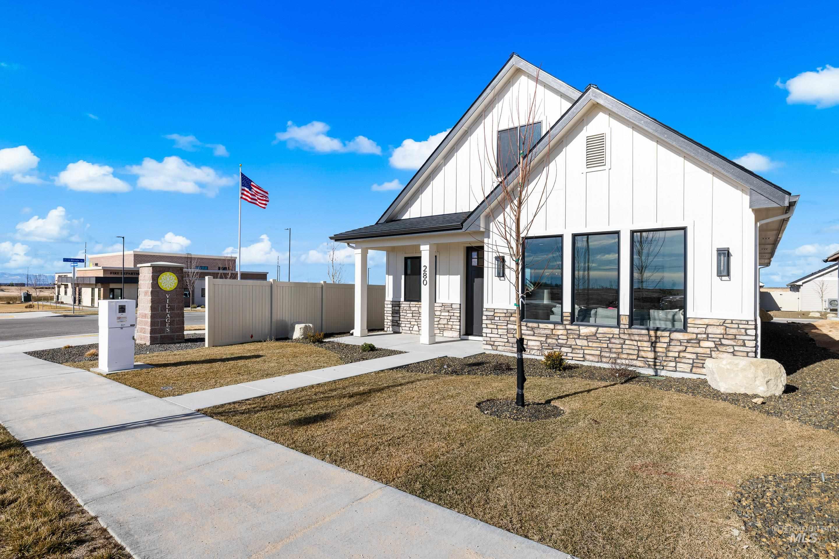280 E Mayfield springs blvd, Boise, Idaho 83716, 3 Bedrooms, 2.5 Bathrooms, Residential For Sale, Price $474,990, 98990044