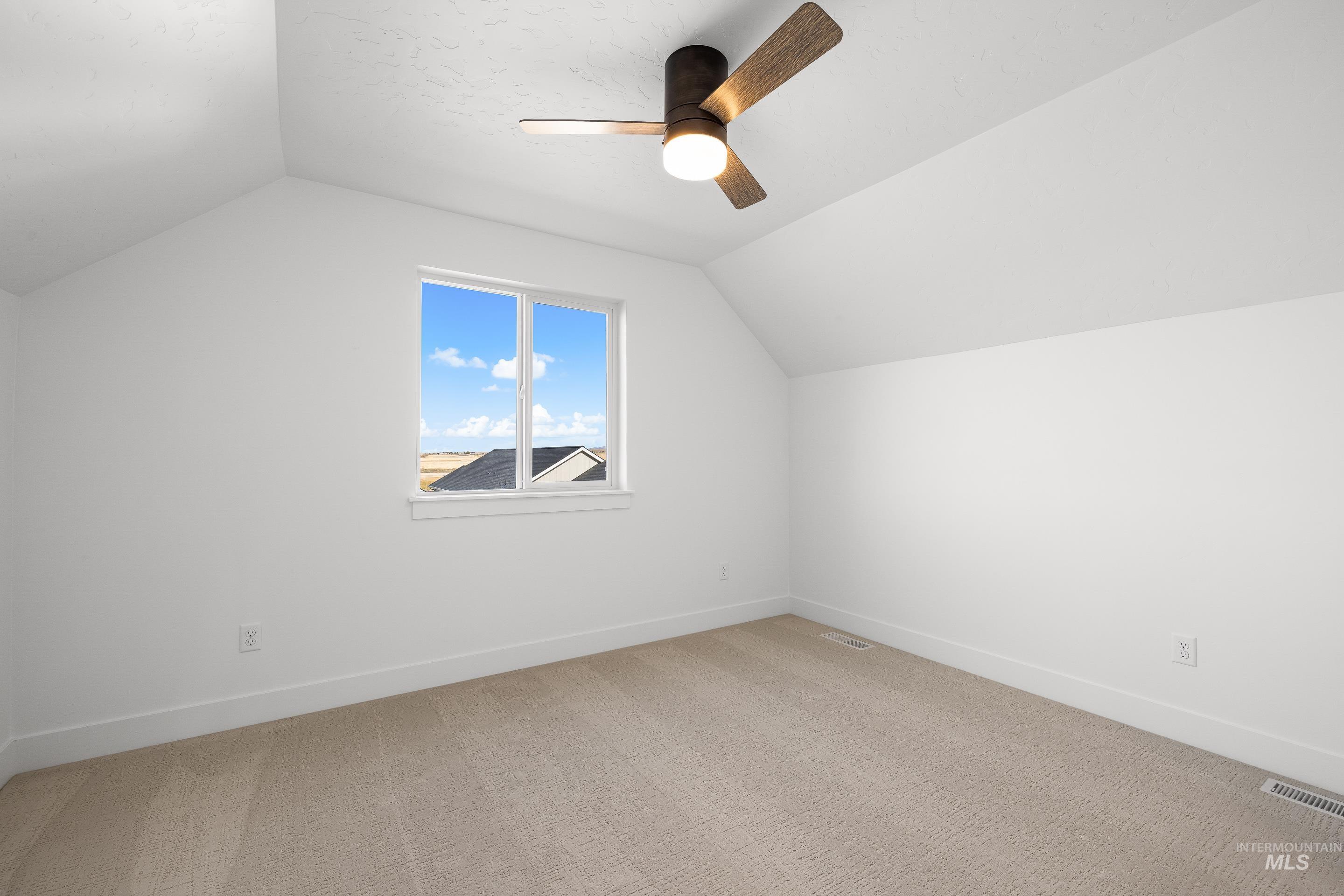 280 E Mayfield springs blvd, Boise, Idaho 83716, 3 Bedrooms, 2.5 Bathrooms, Residential For Sale, Price $474,990, 98990044