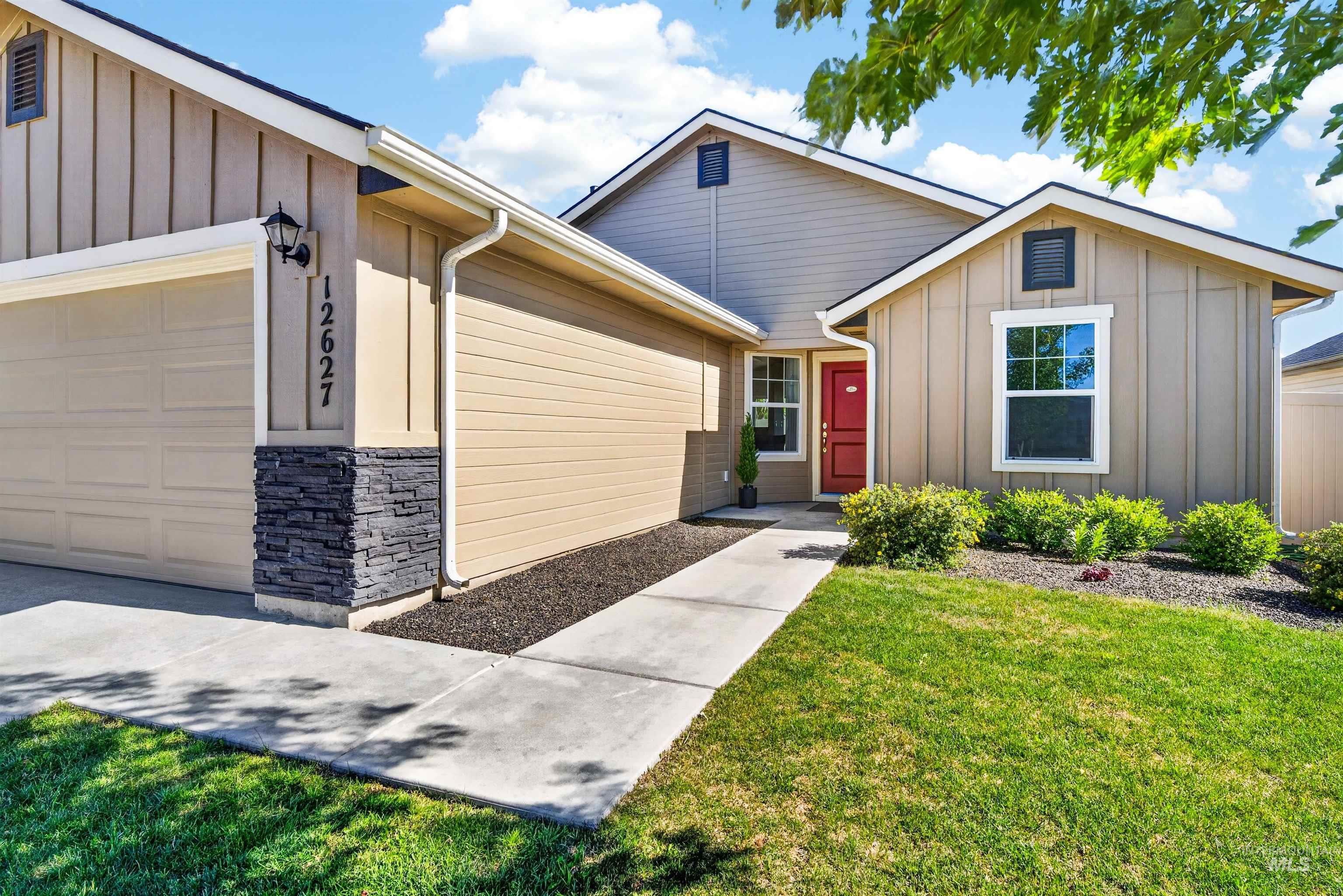 12627 Dimarie Ct, Caldwell, Idaho 83607, 3 Bedrooms, 2 Bathrooms, Residential For Sale, Price $365,000, 98990045