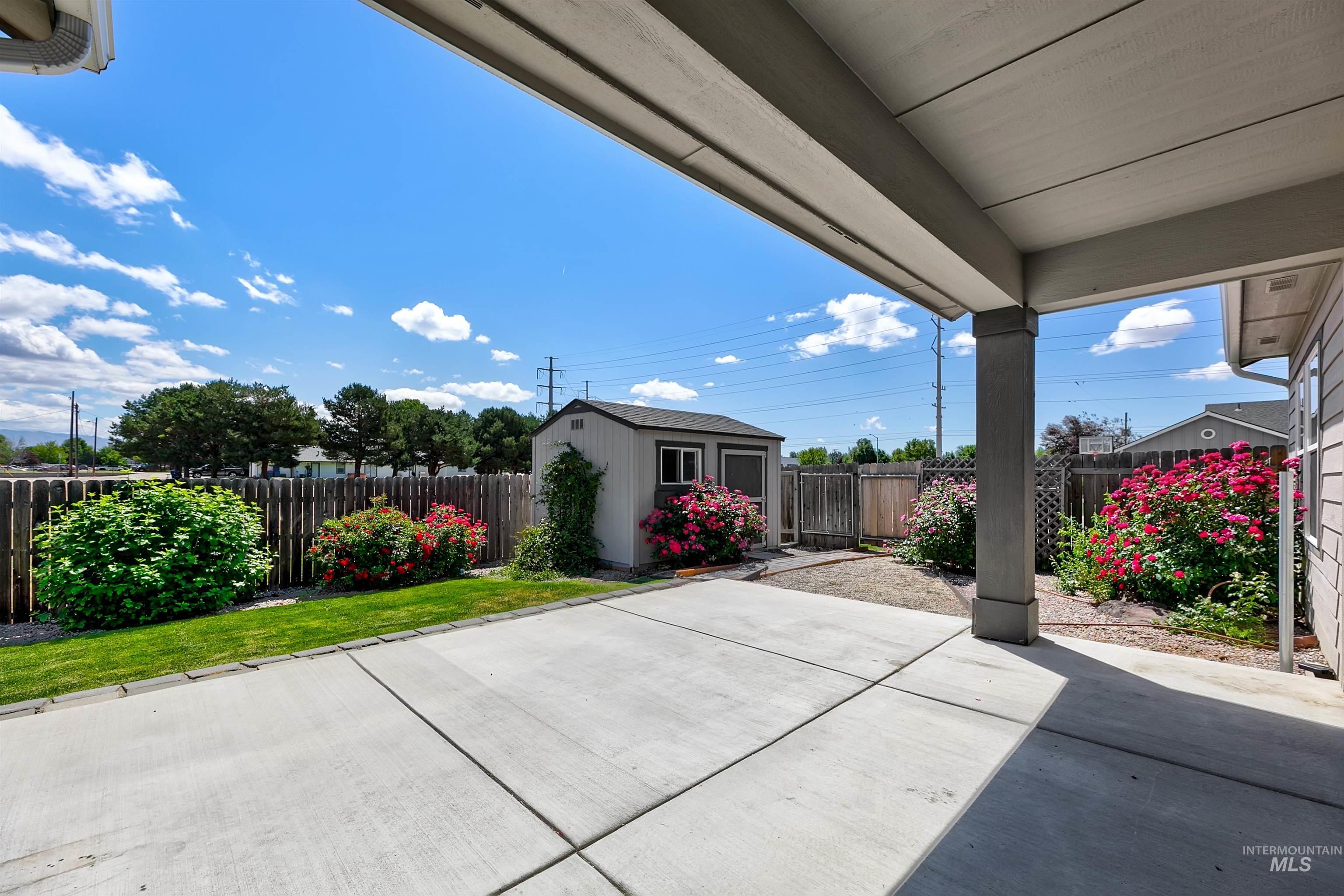 4896 N Starry Night Ave., Meridian, Idaho 83646, 4 Bedrooms, 2 Bathrooms, Residential For Sale, Price $569,900, 98990046