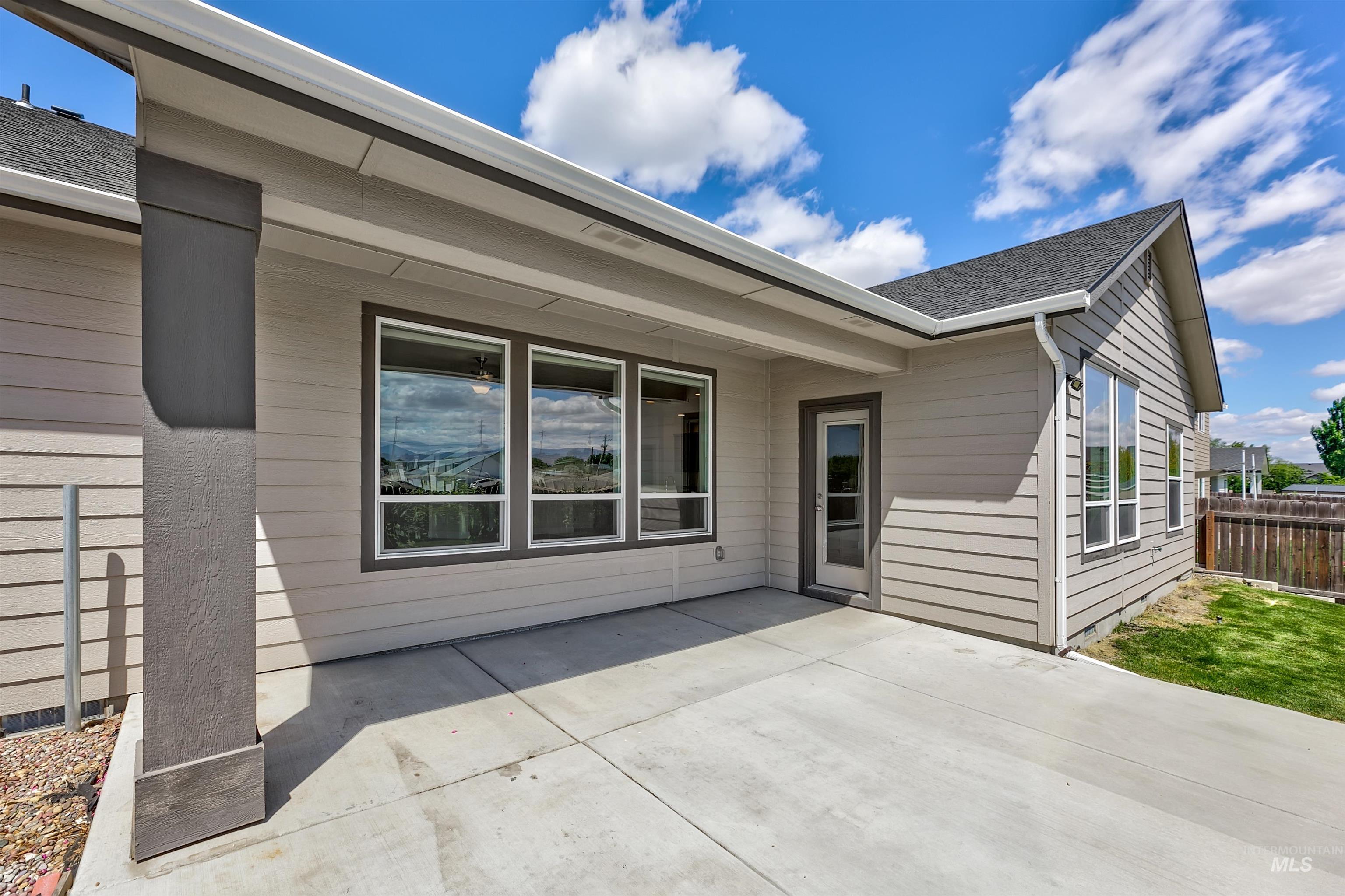 4896 N Starry Night Ave., Meridian, Idaho 83646, 4 Bedrooms, 2 Bathrooms, Residential For Sale, Price $569,900, 98990046