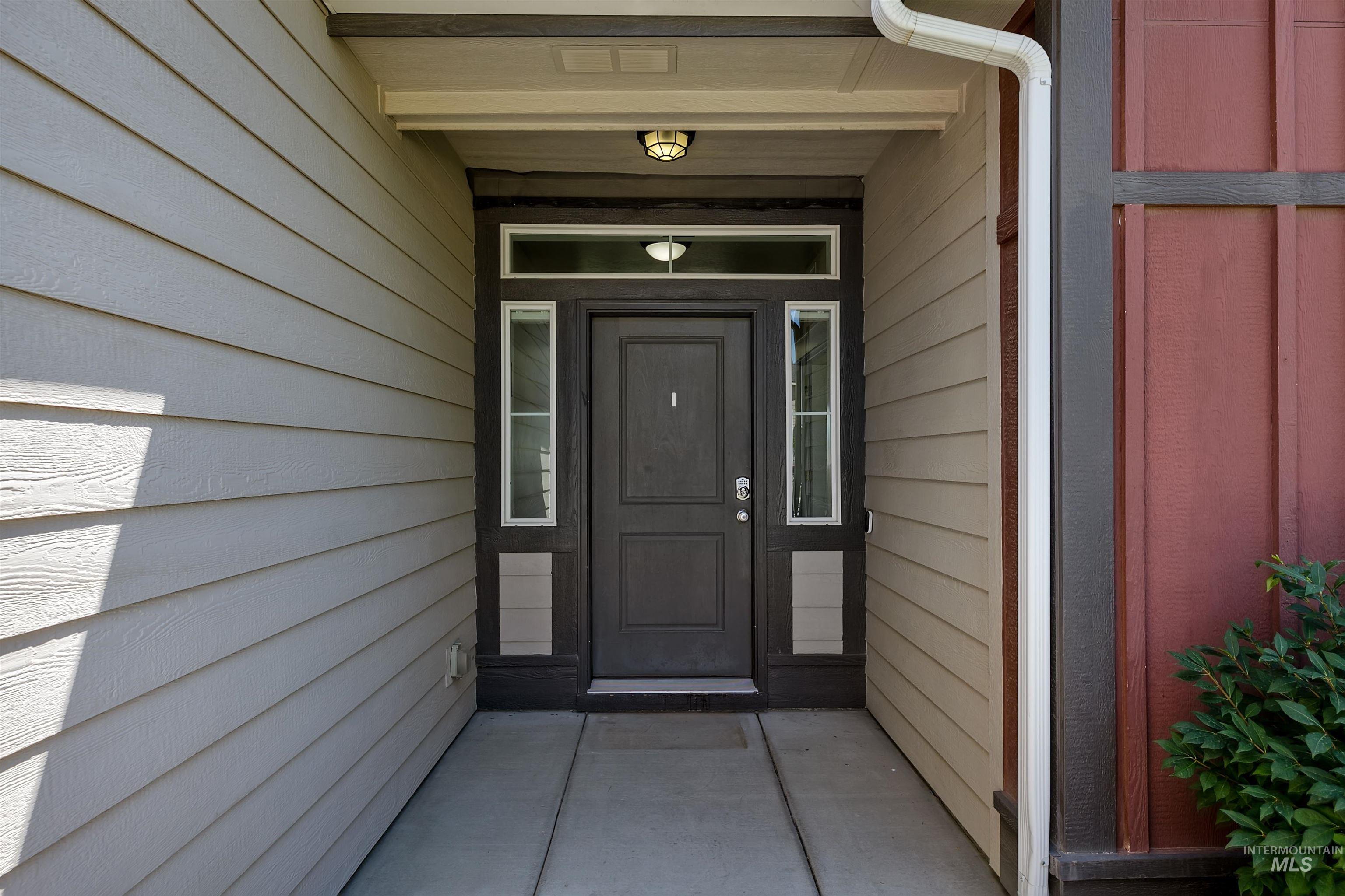 4896 N Starry Night Ave., Meridian, Idaho 83646, 4 Bedrooms, 2 Bathrooms, Residential For Sale, Price $569,900, 98990046