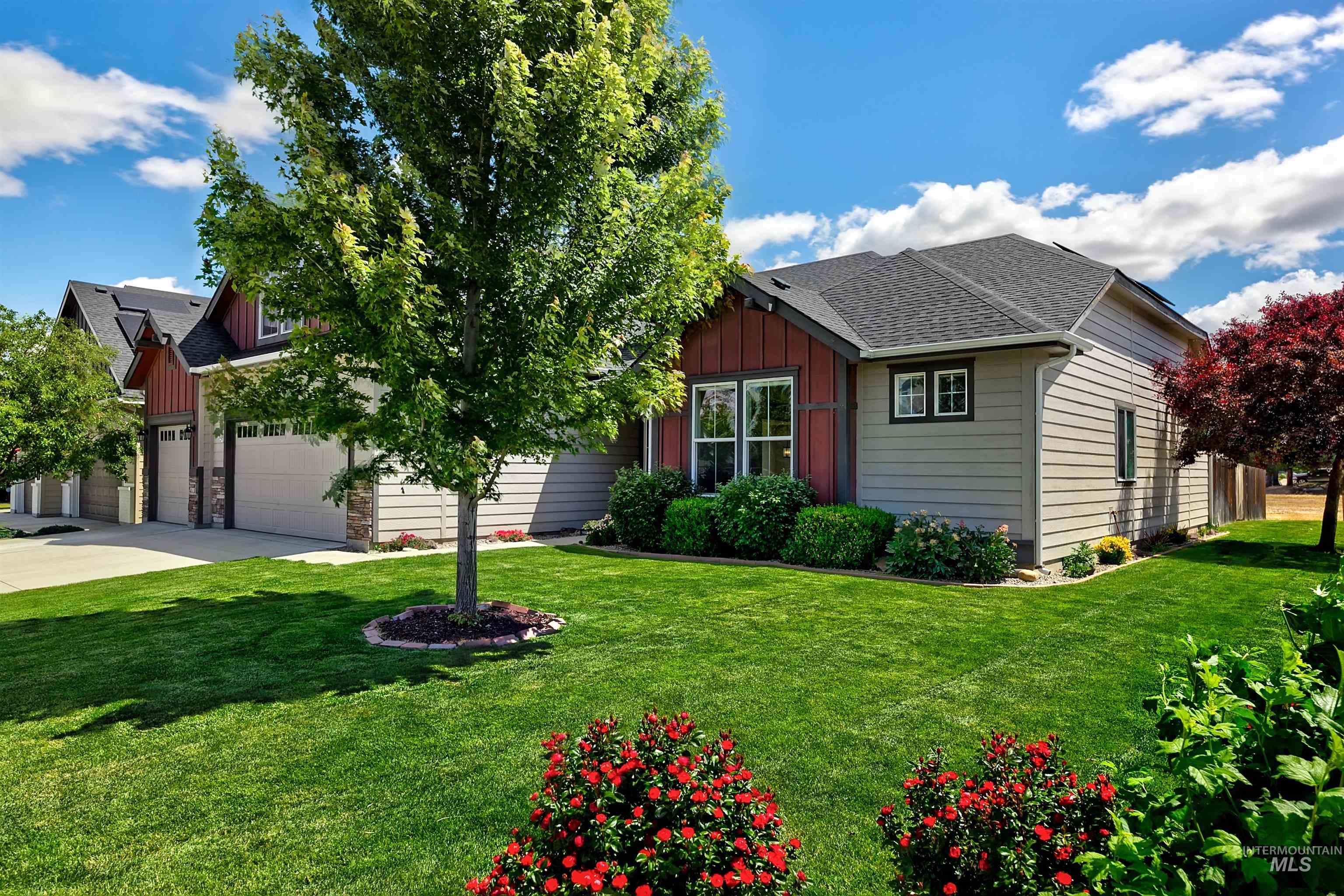 4896 N Starry Night Ave., Meridian, Idaho 83646, 4 Bedrooms, 2 Bathrooms, Residential For Sale, Price $569,900, 98990046