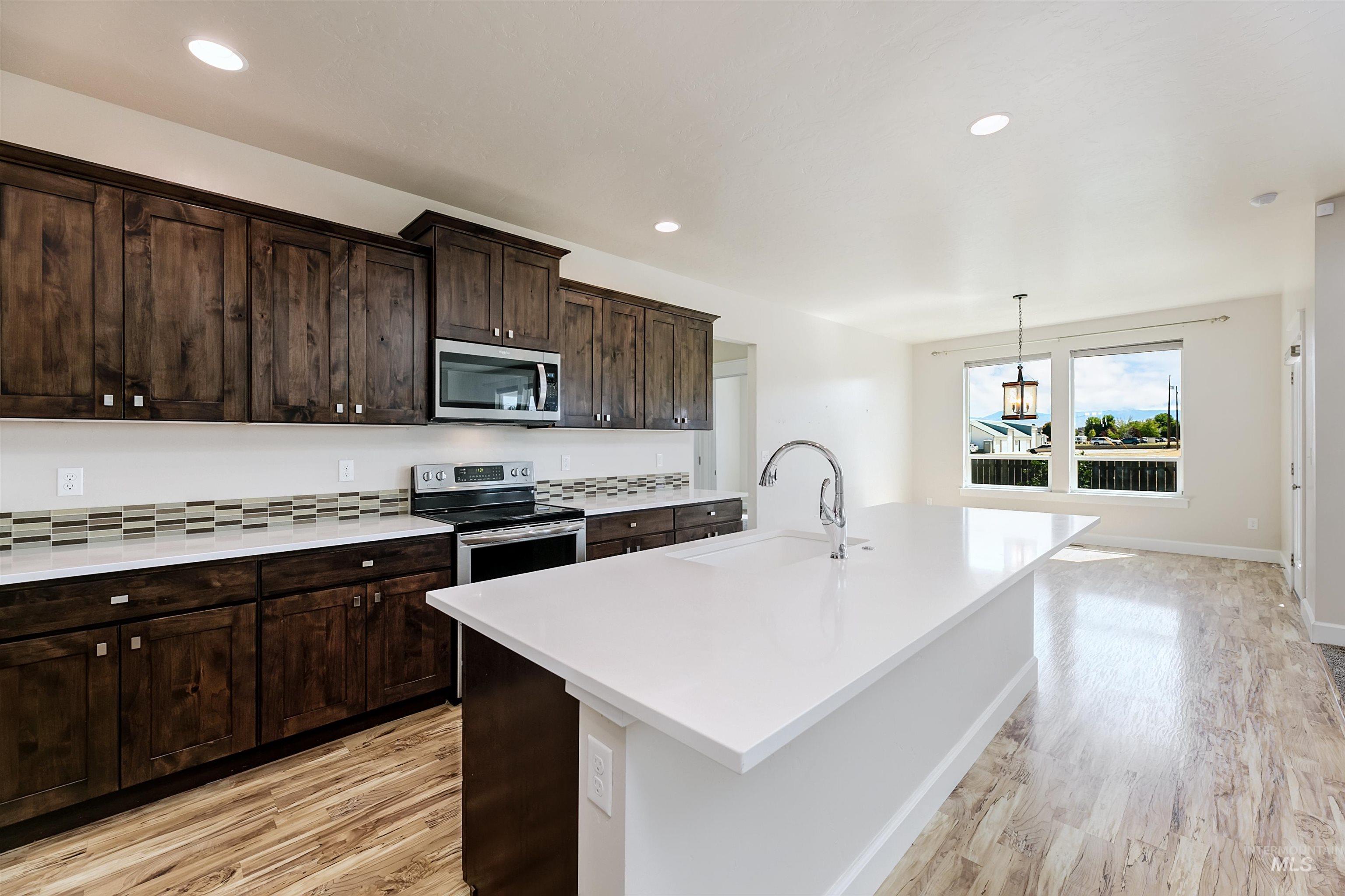 4896 N Starry Night Ave., Meridian, Idaho 83646, 4 Bedrooms, 2 Bathrooms, Residential For Sale, Price $569,900, 98990046