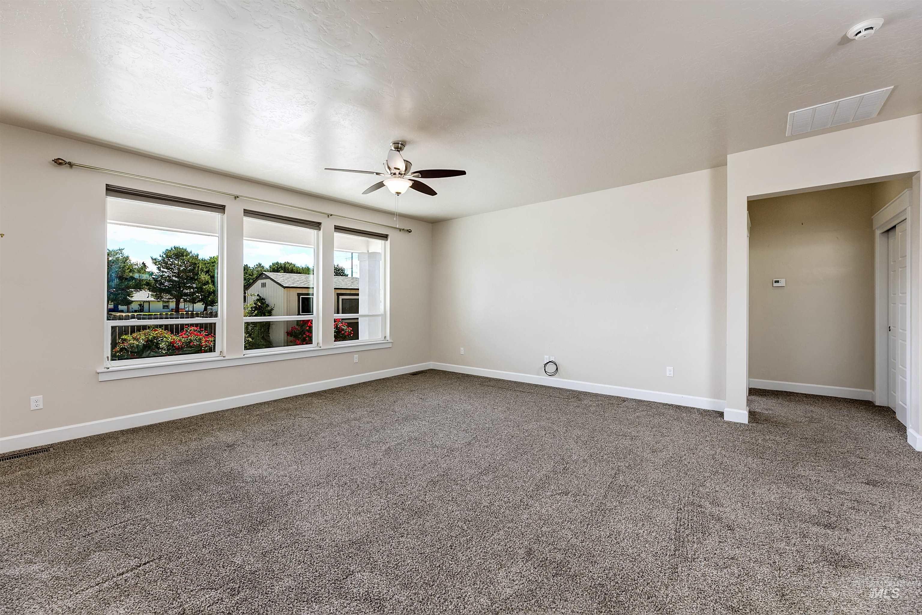 4896 N Starry Night Ave., Meridian, Idaho 83646, 4 Bedrooms, 2 Bathrooms, Residential For Sale, Price $569,900, 98990046
