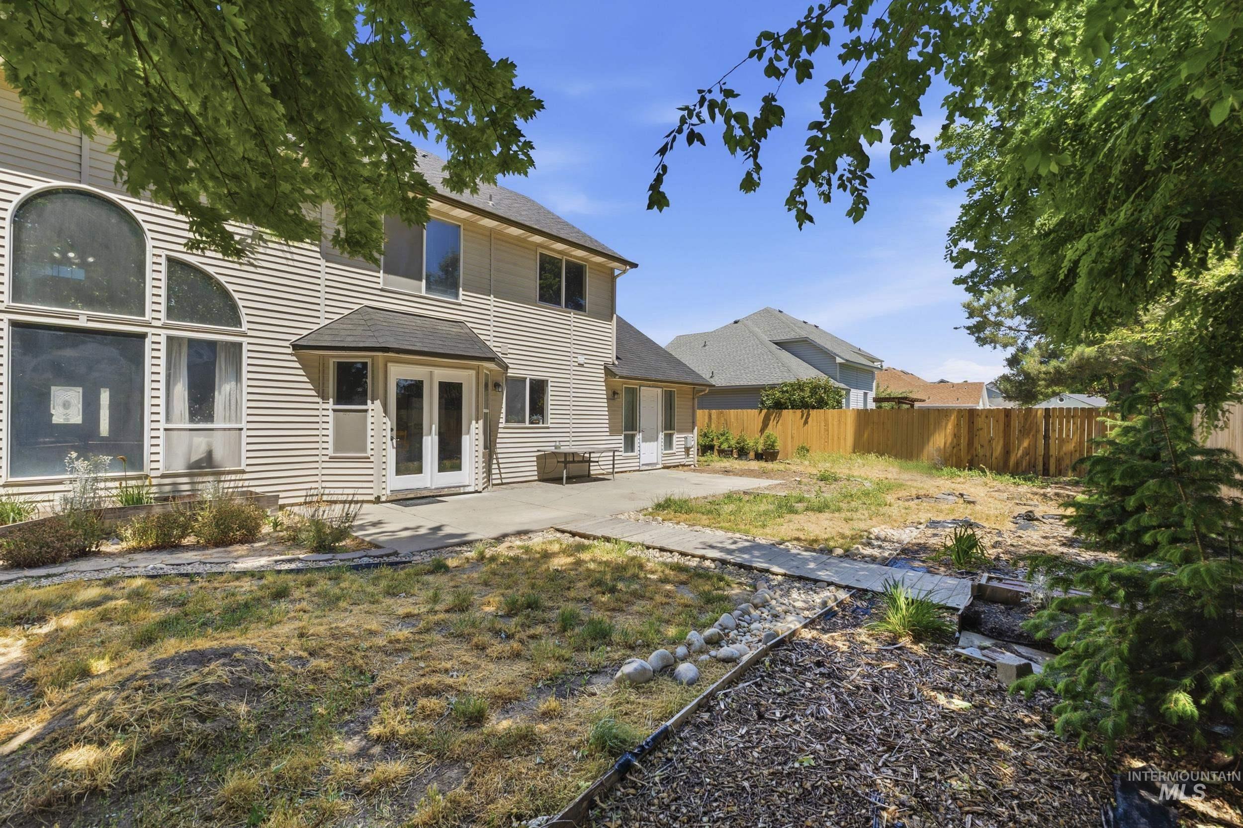 10665 W Gloxinia St, Star, Idaho 83669, 4 Bedrooms, 2.5 Bathrooms, Residential For Sale, Price $489,900, 98990047