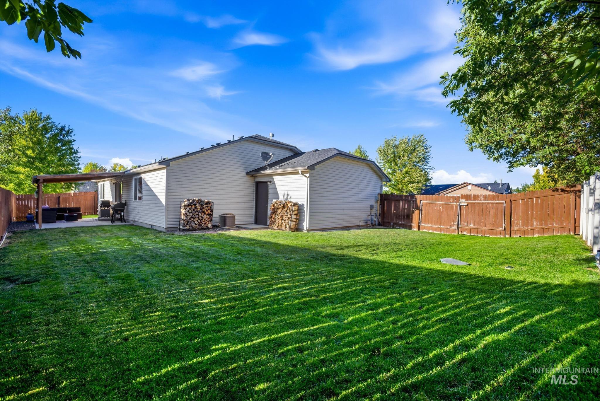 1457 S Woodmaste, Kuna, Idaho 83634, 3 Bedrooms, 2 Bathrooms, Residential For Sale, Price $395,000, 98990050