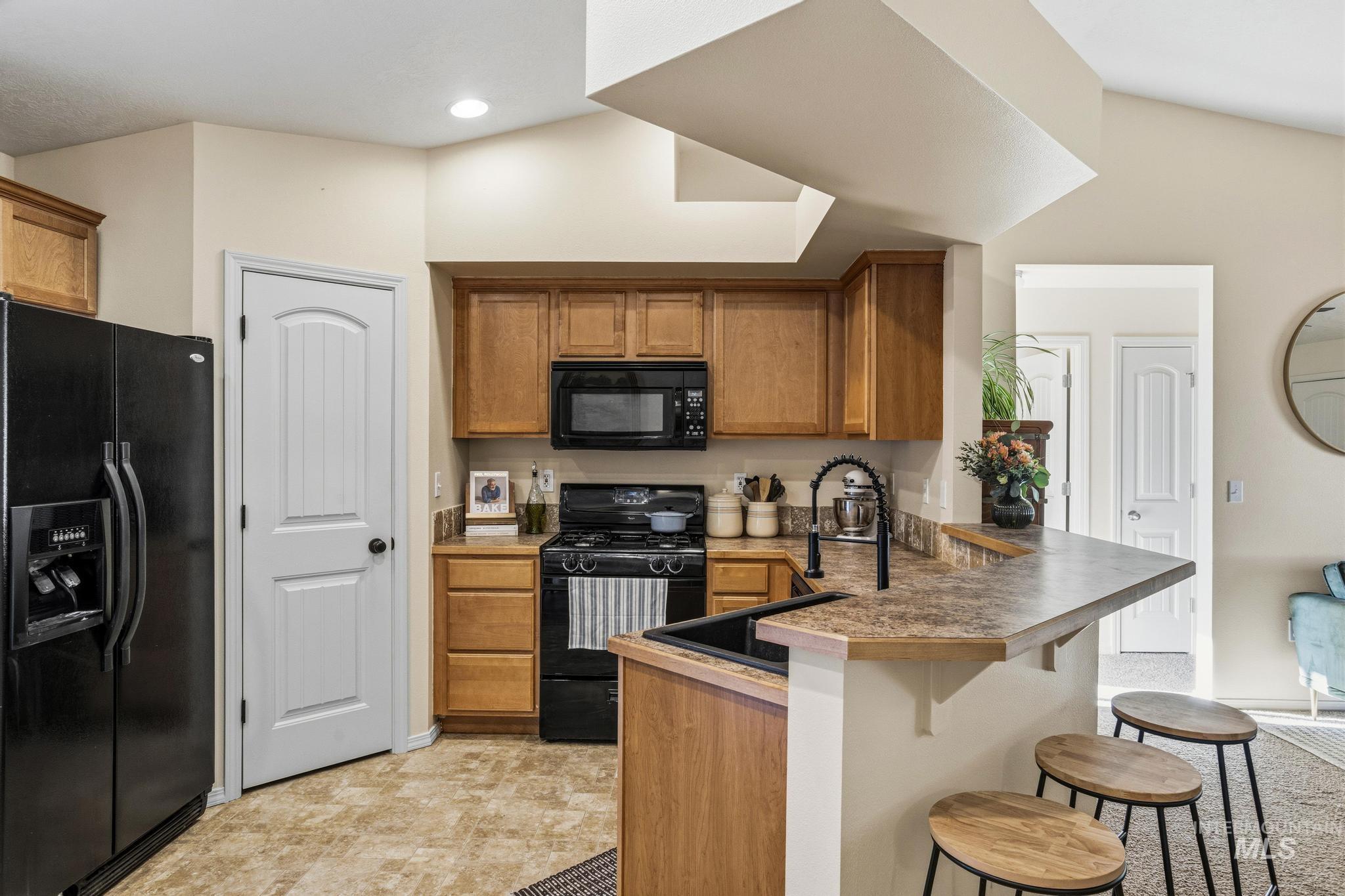 1457 S Woodmaste, Kuna, Idaho 83634, 3 Bedrooms, 2 Bathrooms, Residential For Sale, Price $395,000, 98990050