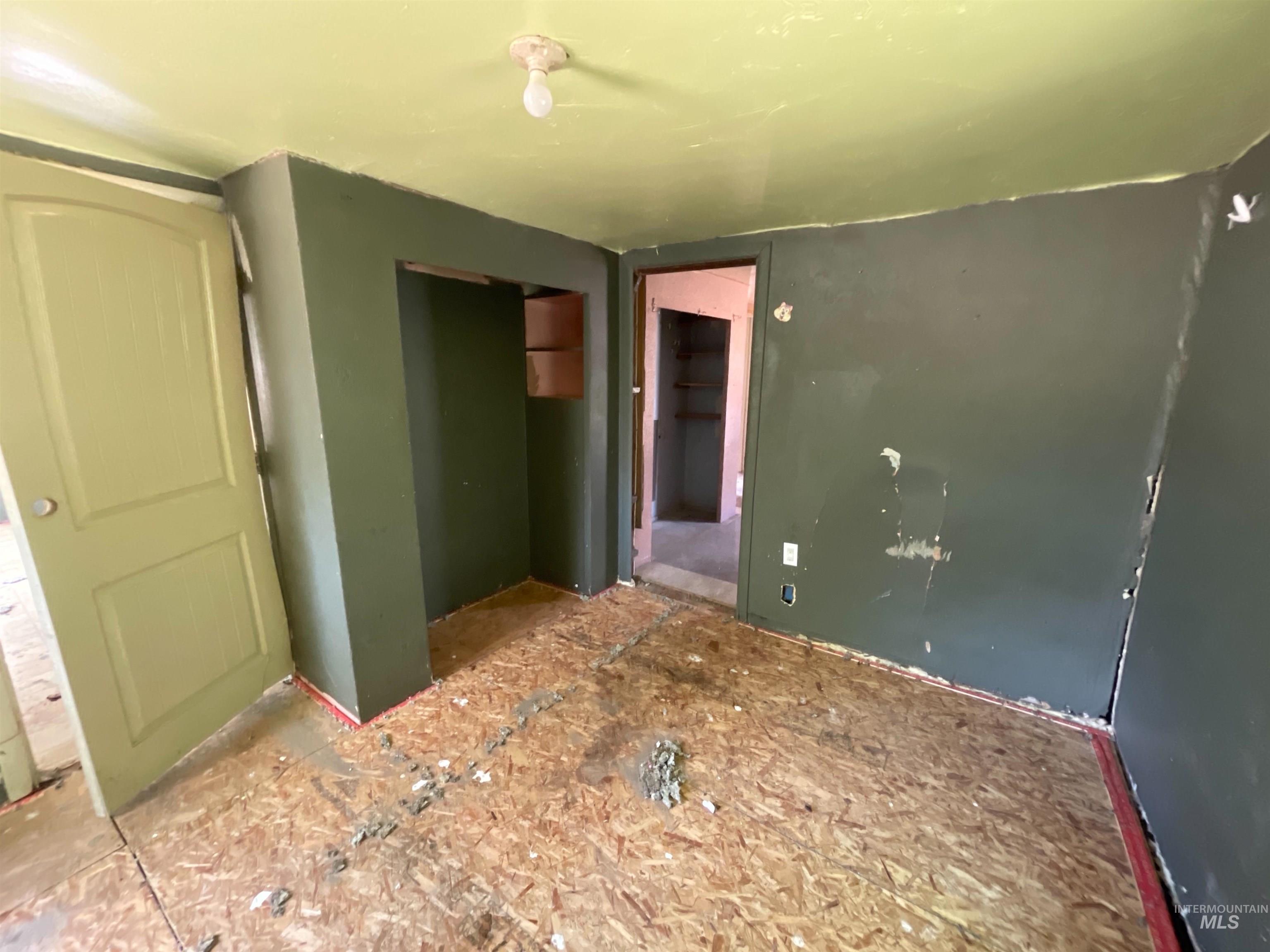 307 S 1st St, Parma, Idaho 83660, 2 Bedrooms, 1 Bathroom, Residential For Sale, Price $150,000, 98990052
