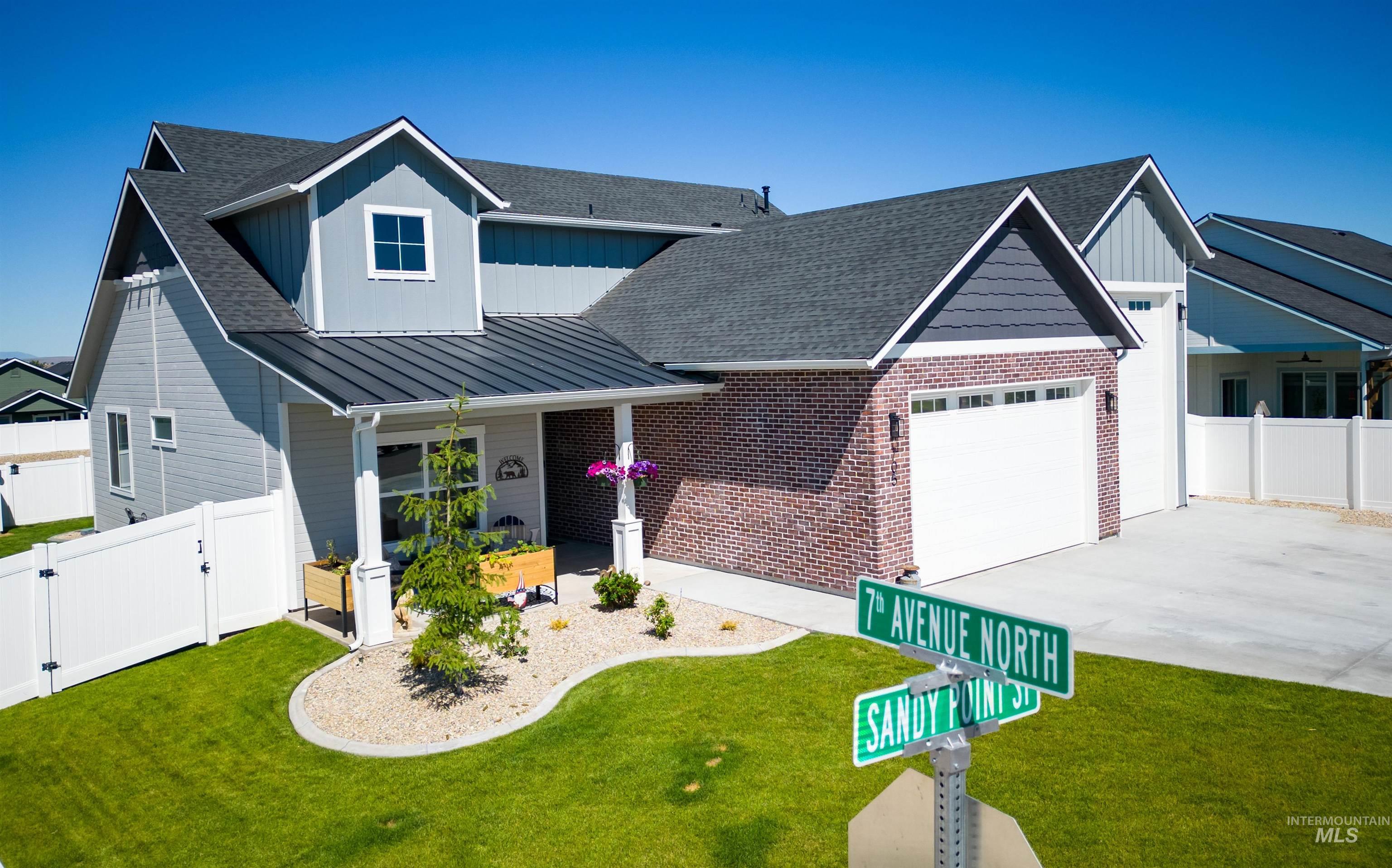 705 Sandy Point Street, Payette, Idaho 83661, 3 Bedrooms, 2.5 Bathrooms, Residential For Sale, Price $499,990, 98990054