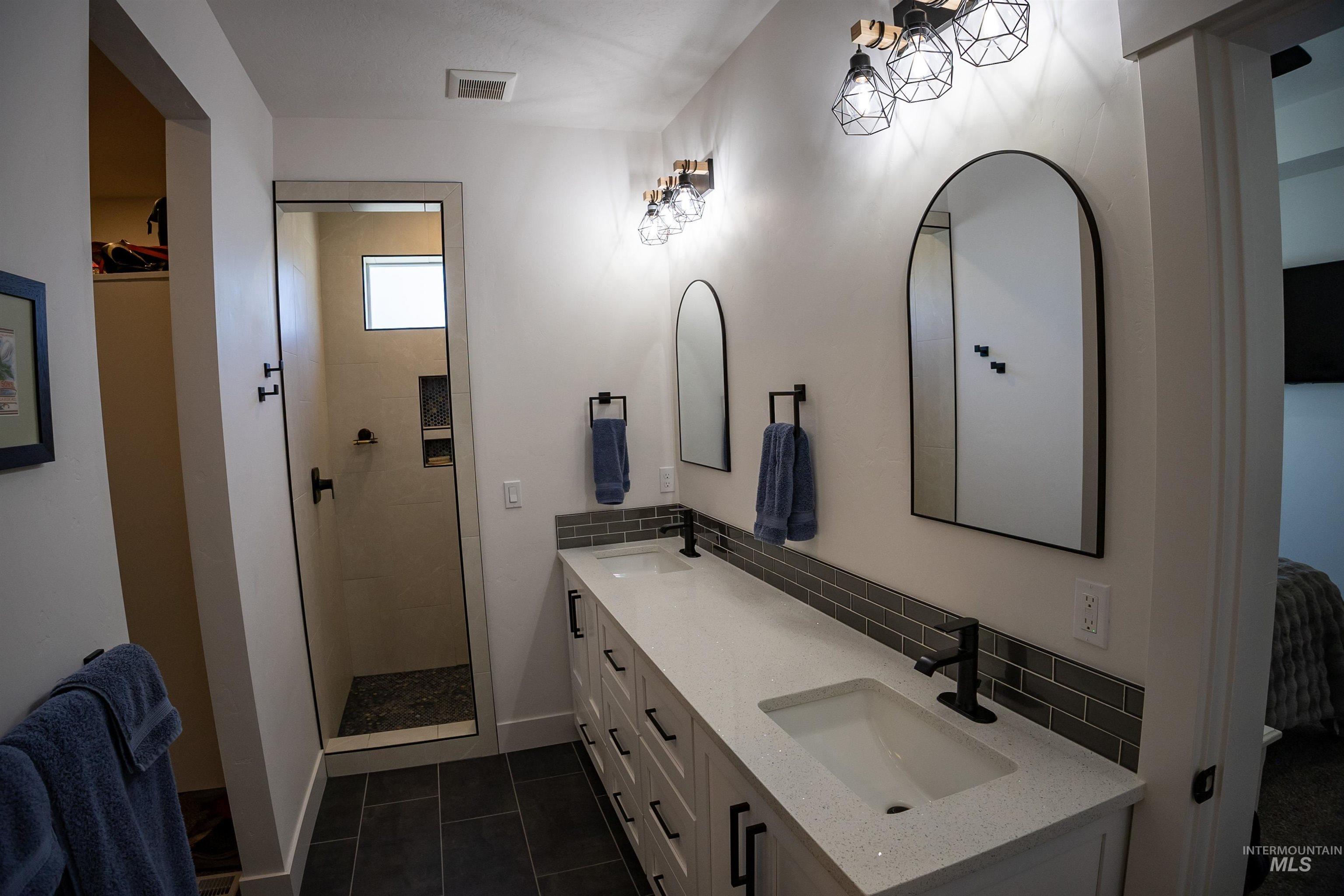 705 Sandy Point Street, Payette, Idaho 83661, 3 Bedrooms, 2.5 Bathrooms, Residential For Sale, Price $499,990, 98990054