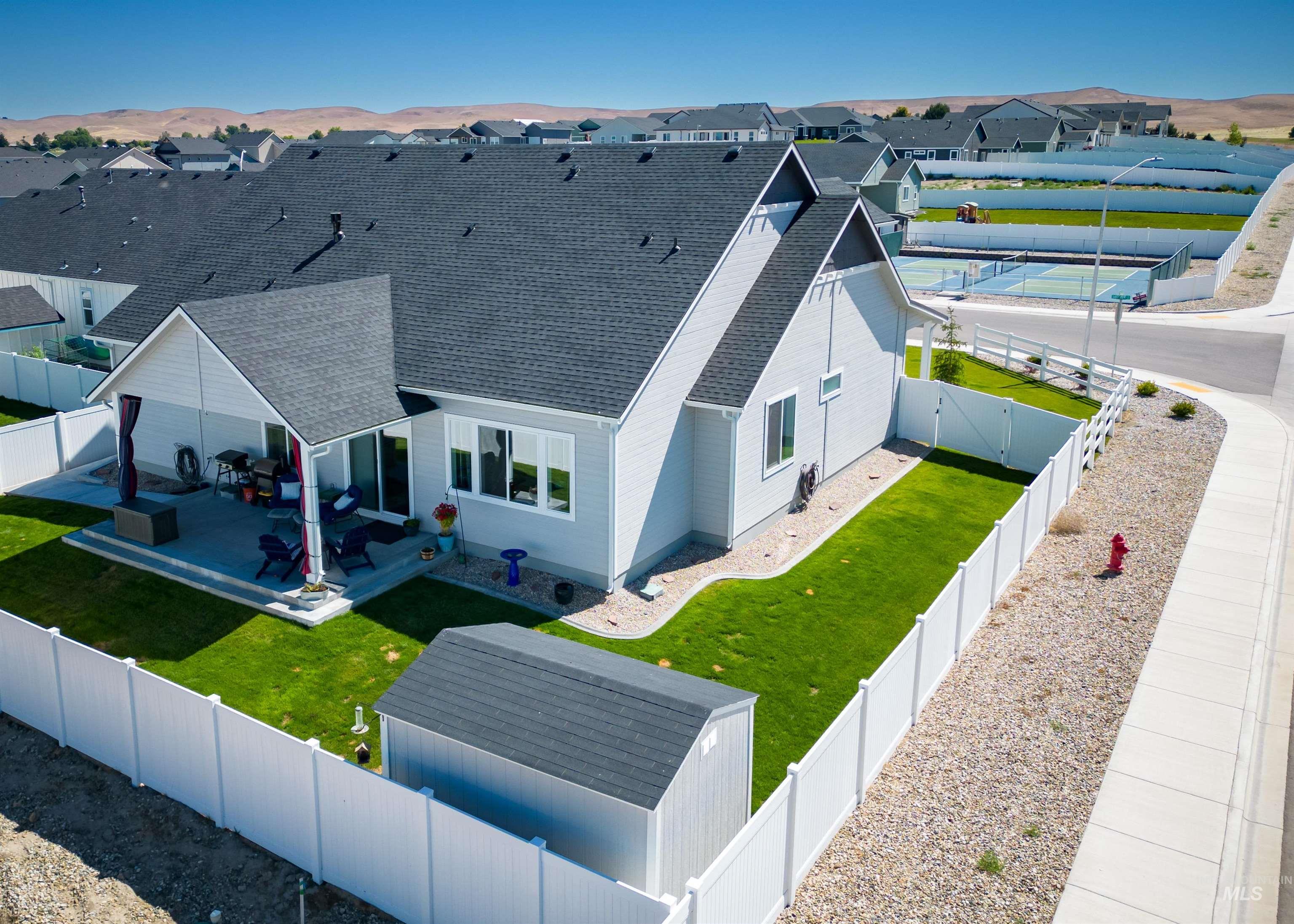 705 Sandy Point Street, Payette, Idaho 83661, 3 Bedrooms, 2.5 Bathrooms, Residential For Sale, Price $499,990, 98990054