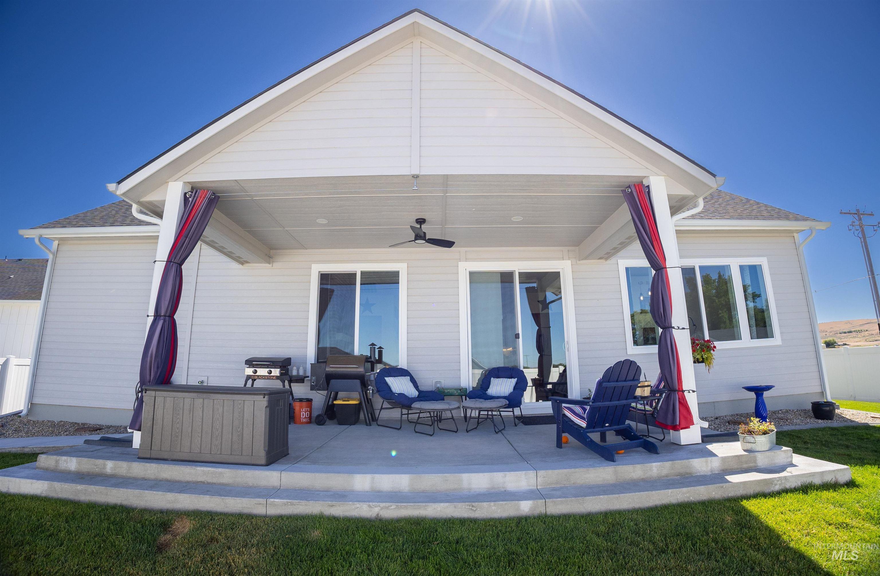 705 Sandy Point Street, Payette, Idaho 83661, 3 Bedrooms, 2.5 Bathrooms, Residential For Sale, Price $499,990, 98990054