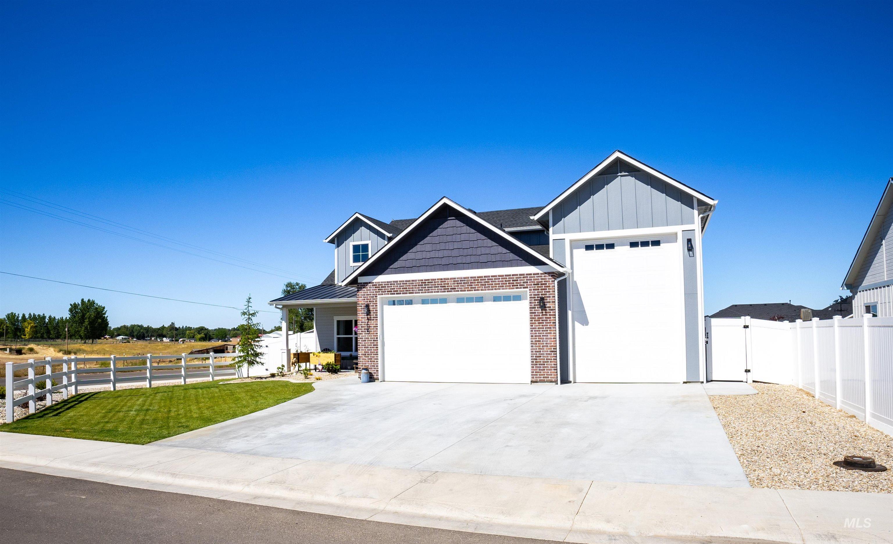 705 Sandy Point Street, Payette, Idaho 83661, 3 Bedrooms, 2.5 Bathrooms, Residential For Sale, Price $499,990, 98990054