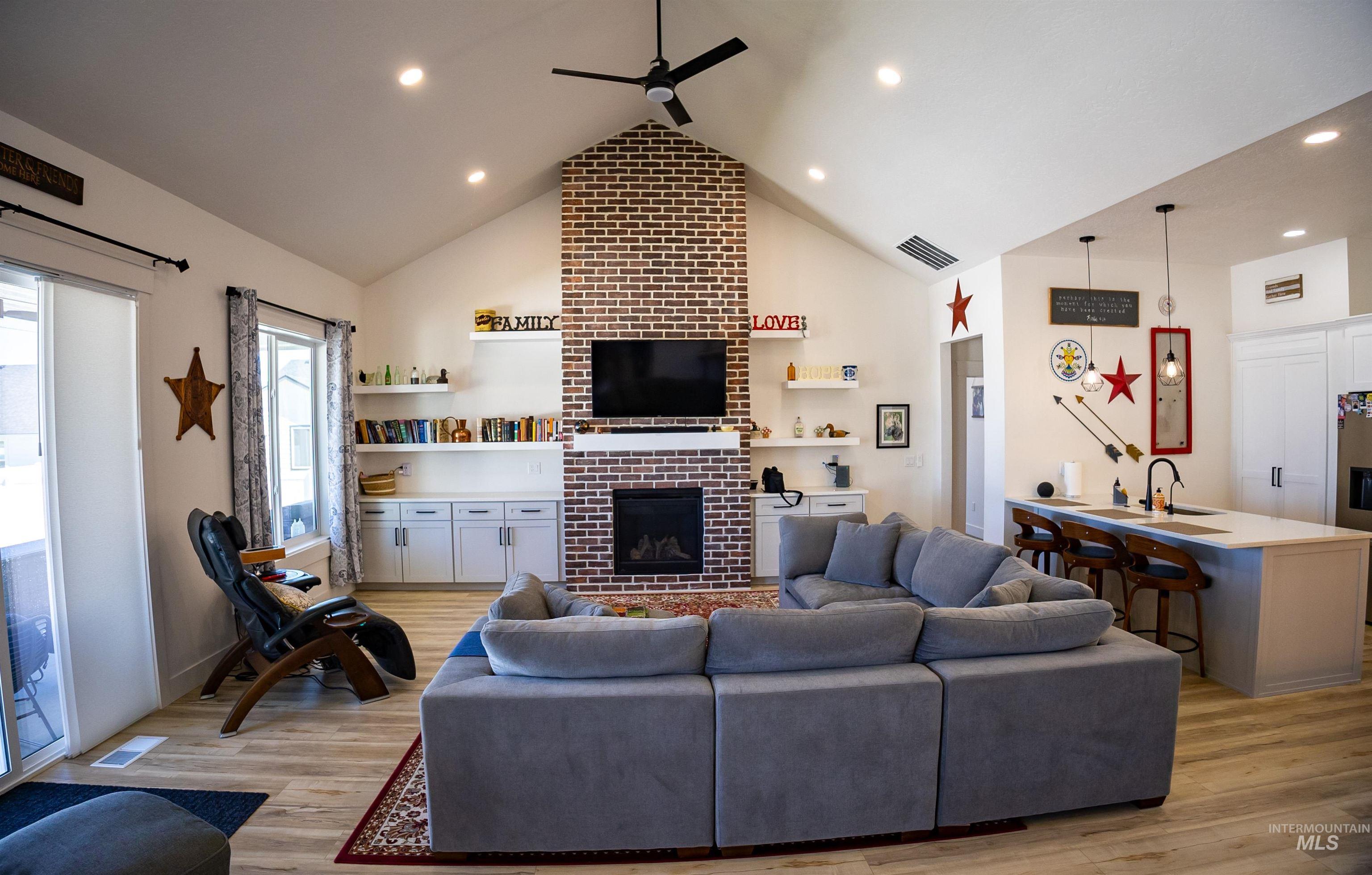 705 Sandy Point Street, Payette, Idaho 83661, 3 Bedrooms, 2.5 Bathrooms, Residential For Sale, Price $499,990, 98990054