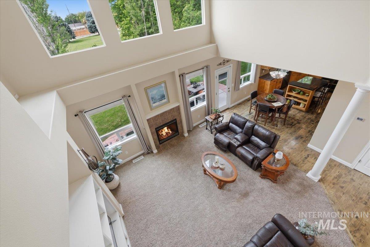 2211 W Grassy Branch Dr., Meridian, Idaho 83646, 5 Bedrooms, 3.5 Bathrooms, Residential For Sale, Price $675,000,MLS 98990055