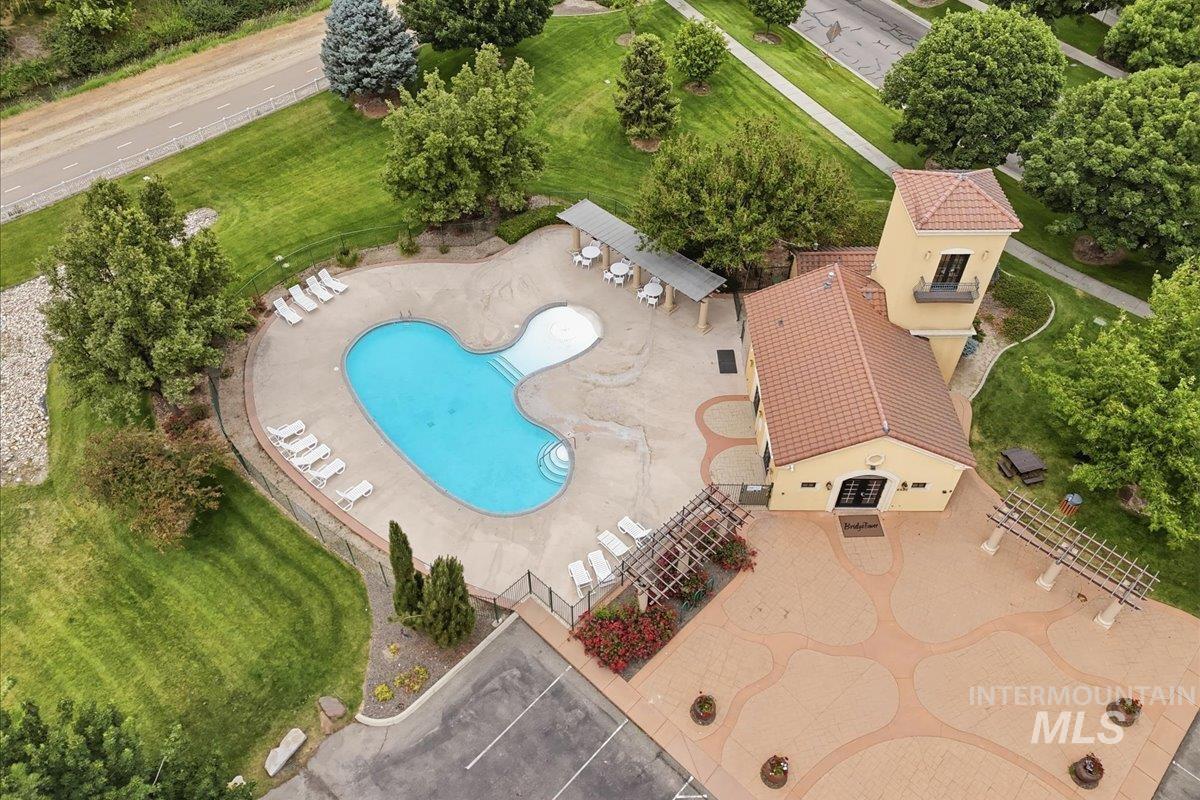 2211 W Grassy Branch Dr., Meridian, Idaho 83646, 5 Bedrooms, 3.5 Bathrooms, Residential For Sale, Price $675,000,MLS 98990055