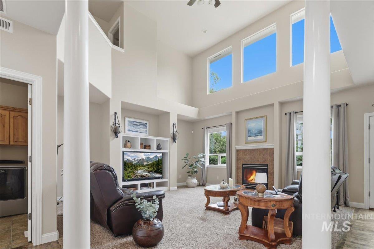 2211 W Grassy Branch Dr., Meridian, Idaho 83646, 5 Bedrooms, 3.5 Bathrooms, Residential For Sale, Price $675,000,MLS 98990055
