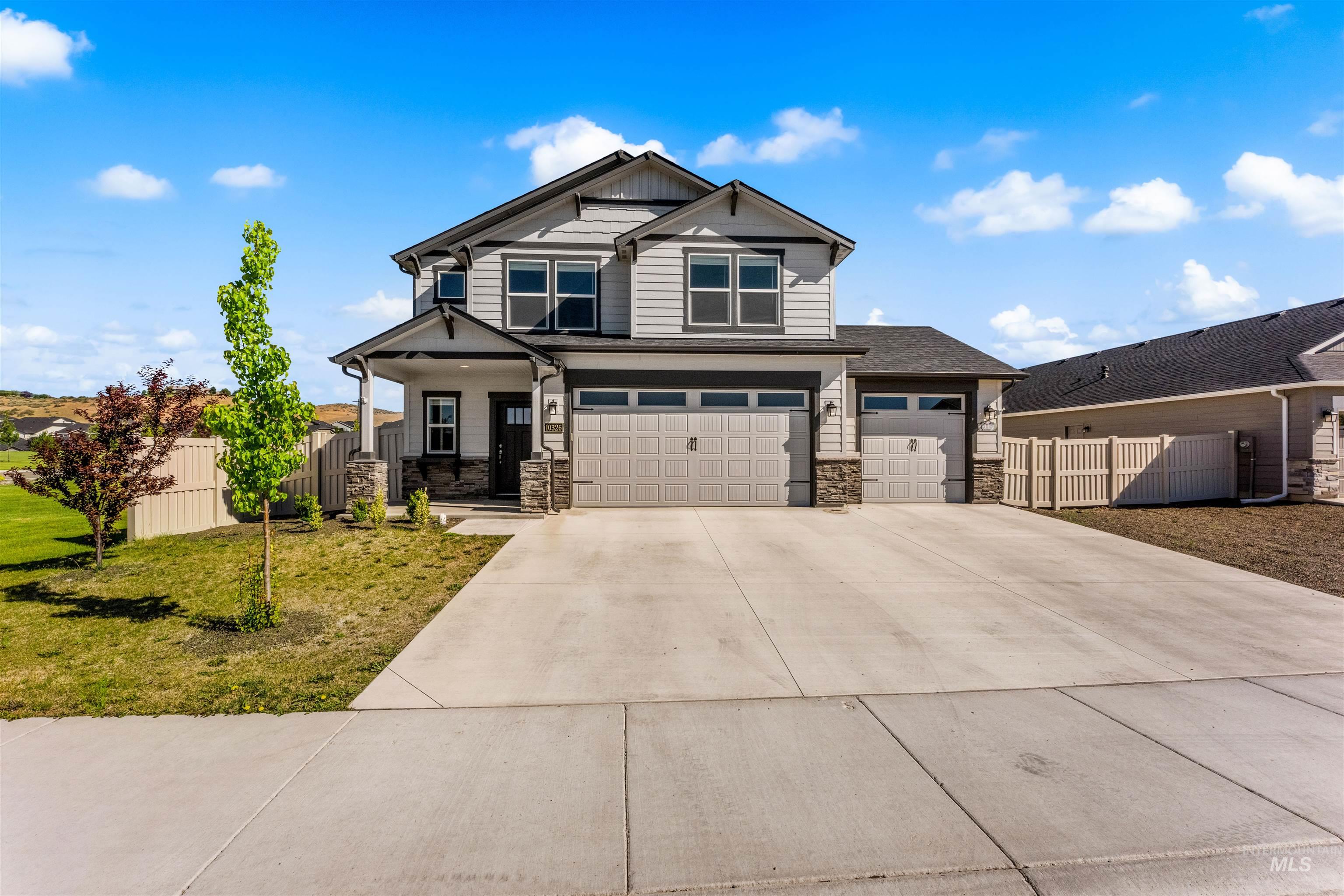10326 W Trident Ridge Dr, Star, Idaho 83669, 3 Bedrooms, 2.5 Bathrooms, Residential For Sale, Price $589,000,MLS 98990057