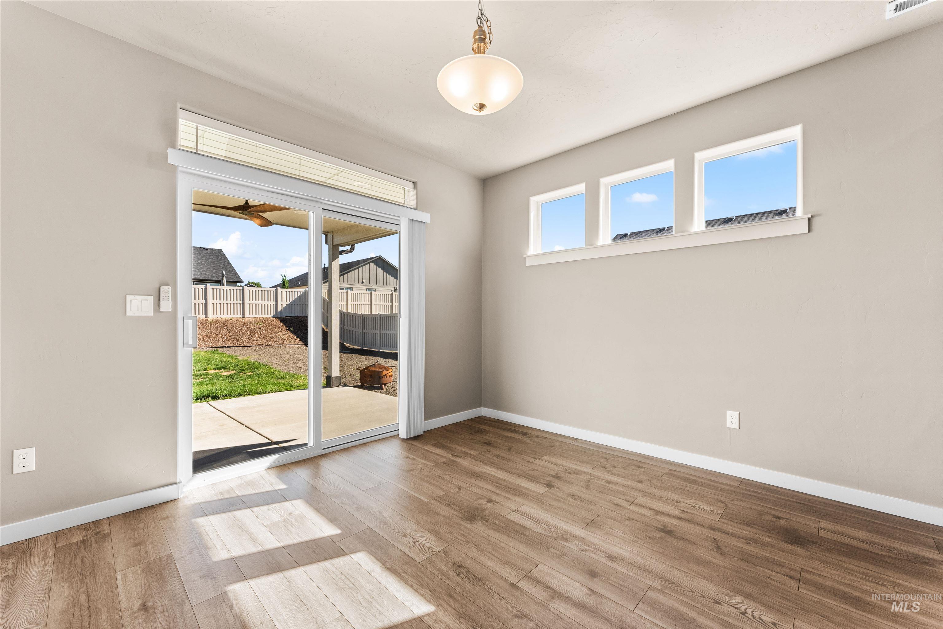 10326 W Trident Ridge Dr, Star, Idaho 83669, 3 Bedrooms, 2.5 Bathrooms, Residential For Sale, Price $589,000,MLS 98990057