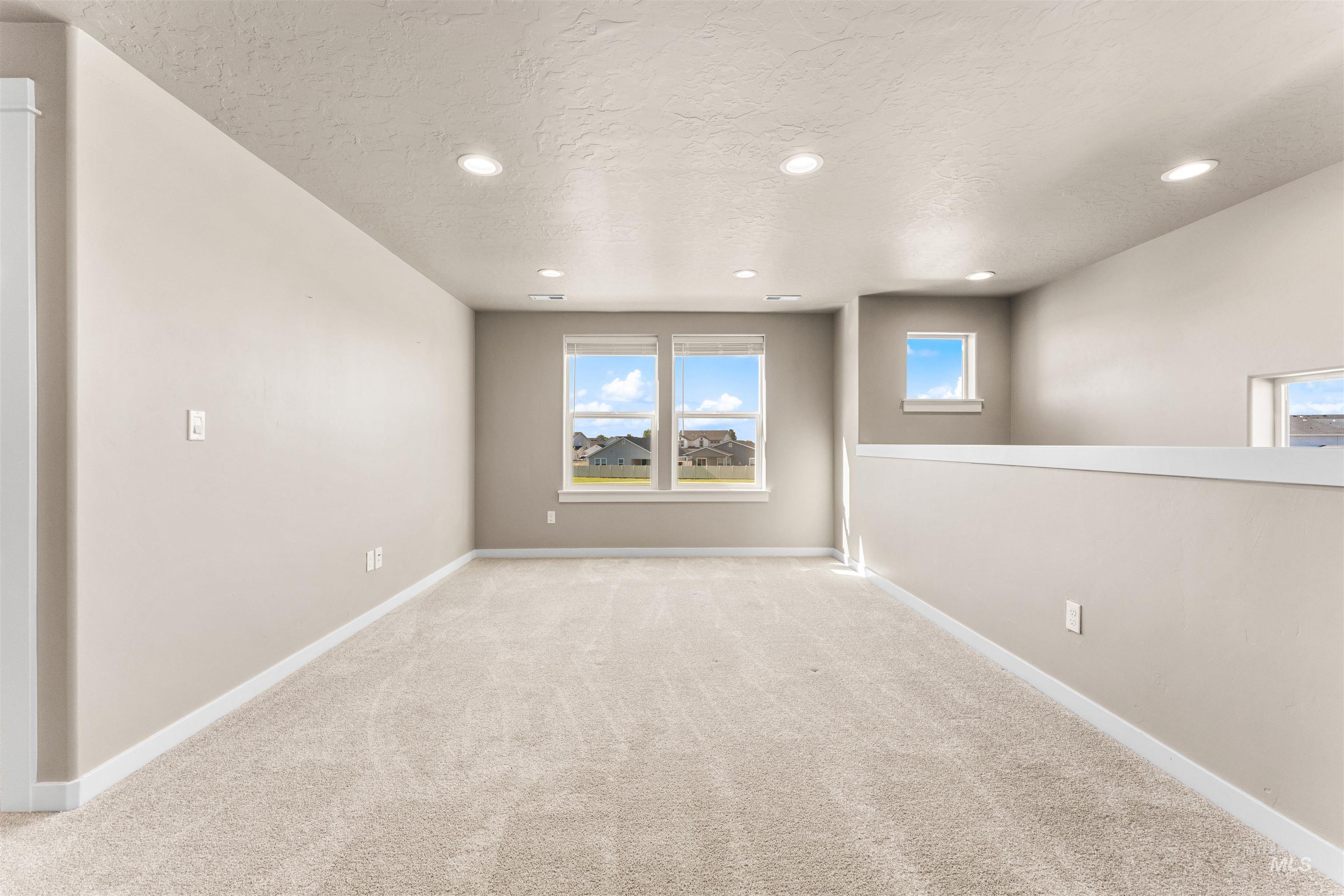 10326 W Trident Ridge Dr, Star, Idaho 83669, 3 Bedrooms, 2.5 Bathrooms, Residential For Sale, Price $589,000,MLS 98990057