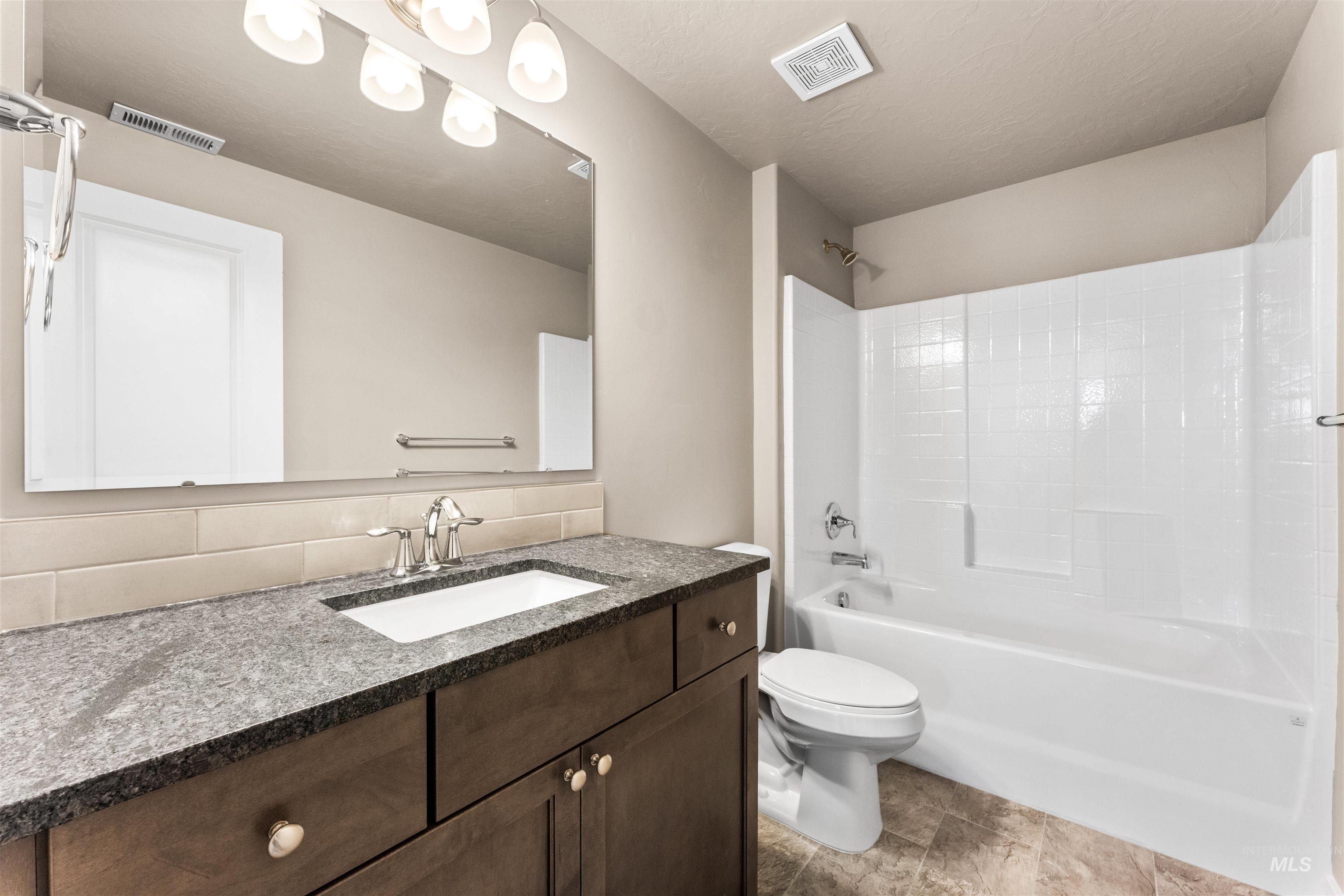 10326 W Trident Ridge Dr, Star, Idaho 83669, 3 Bedrooms, 2.5 Bathrooms, Residential For Sale, Price $589,000,MLS 98990057