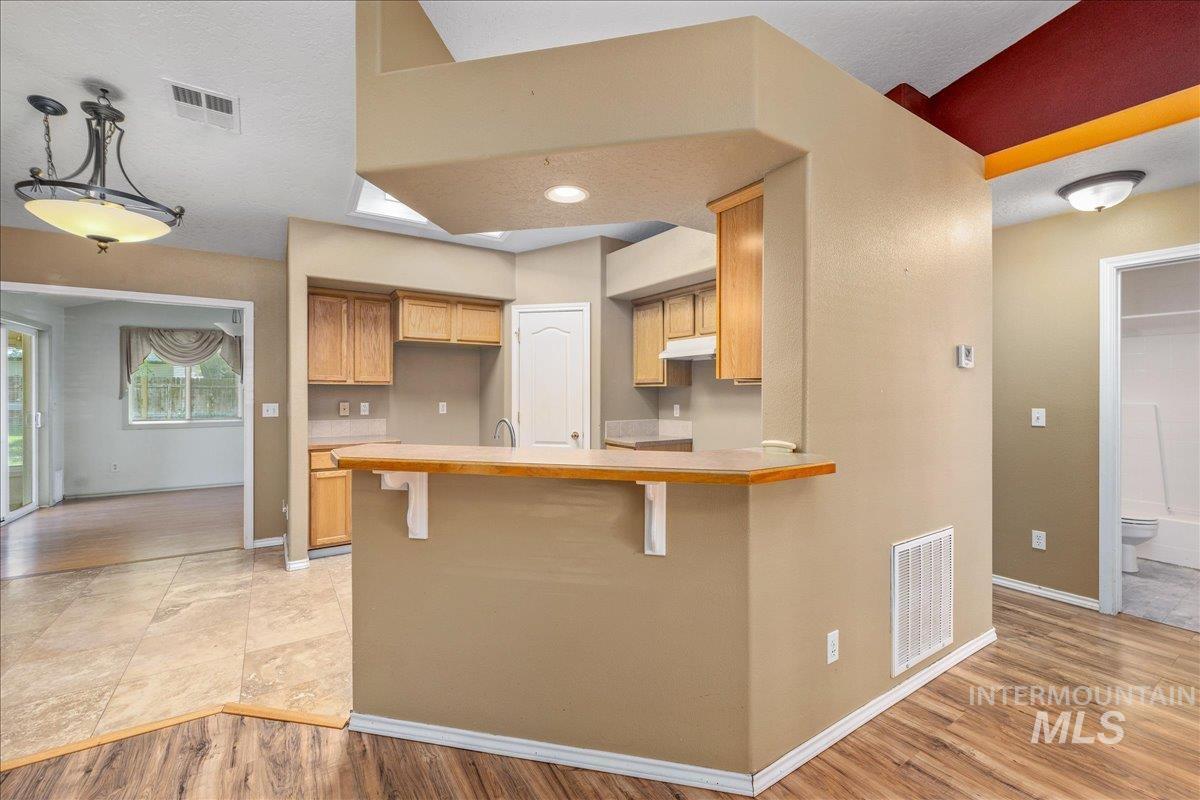 211 Silver Sage Way, Homedale, Idaho 83628, 3 Bedrooms, 2 Bathrooms, Residential For Sale, Price $334,900, 98990060