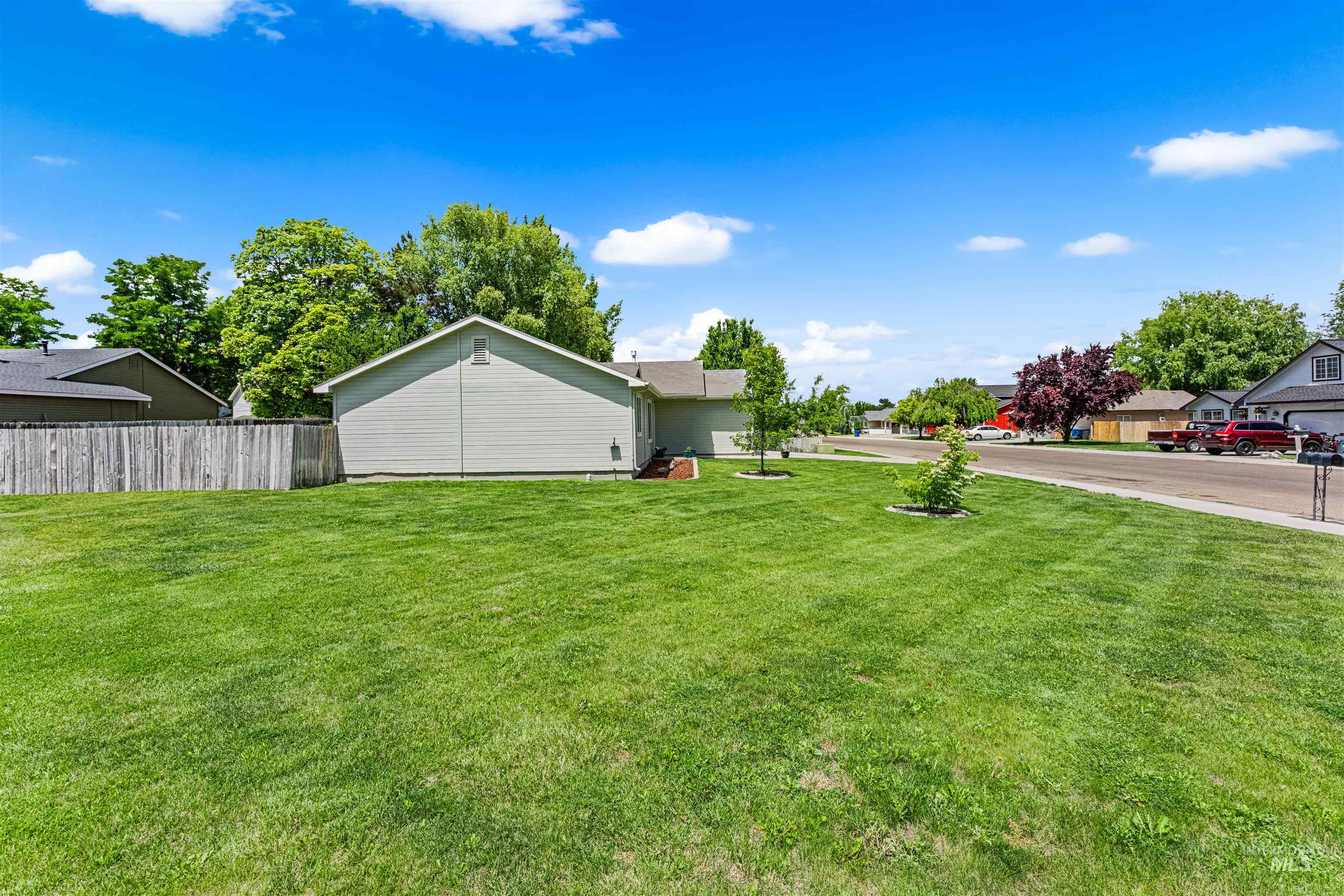 163 N Orchard Heights Way, Nampa, Idaho 83651, 3 Bedrooms, 2 Bathrooms, Residential For Sale, Price $349,990, 98990066