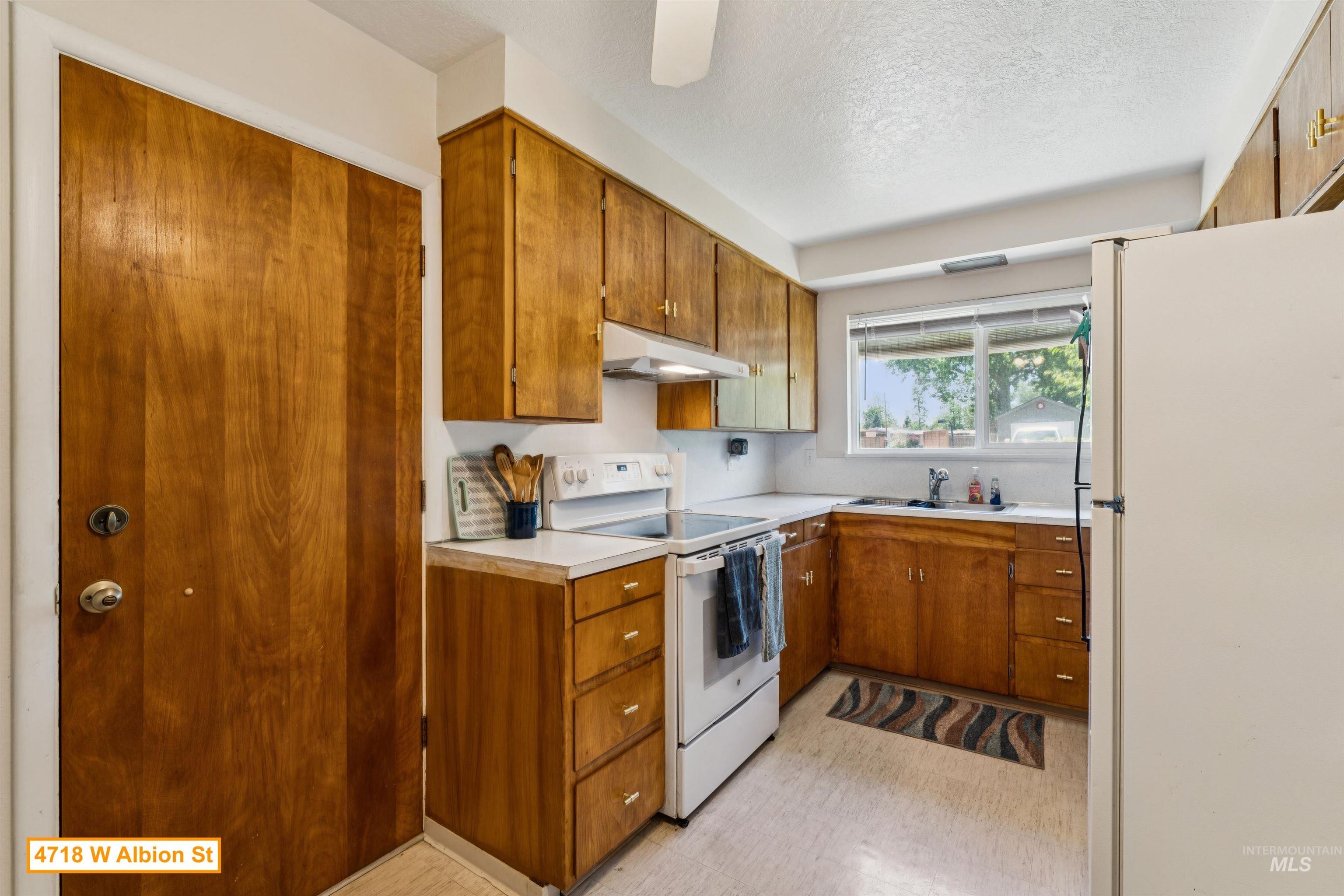 4716 W Albion St, Boise, Idaho 83705-1204, 2 Bedrooms, 1 Bathroom, Residential Income For Sale, Price $870,000, 98990067