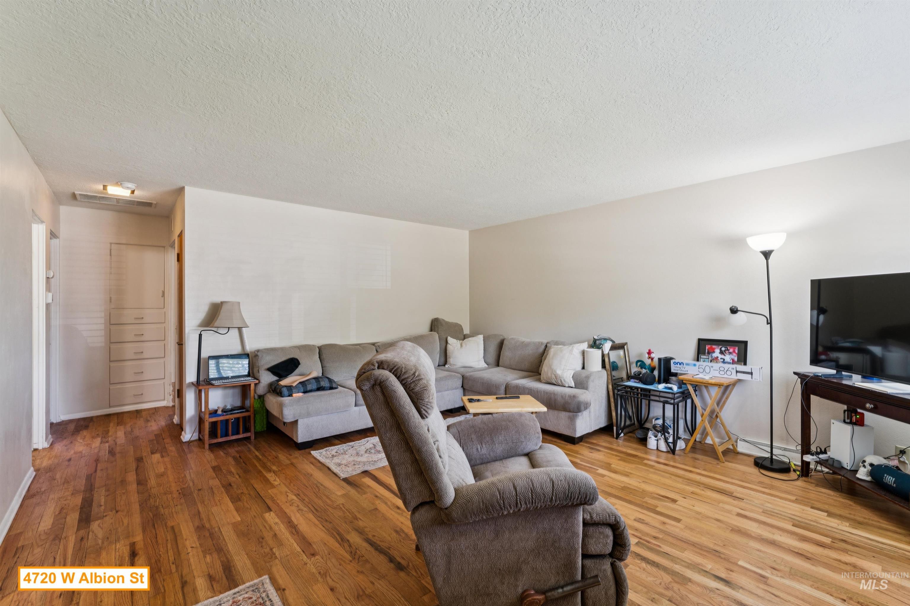 4716 W Albion St, Boise, Idaho 83705-1204, 2 Bedrooms, 1 Bathroom, Residential Income For Sale, Price $870,000, 98990067